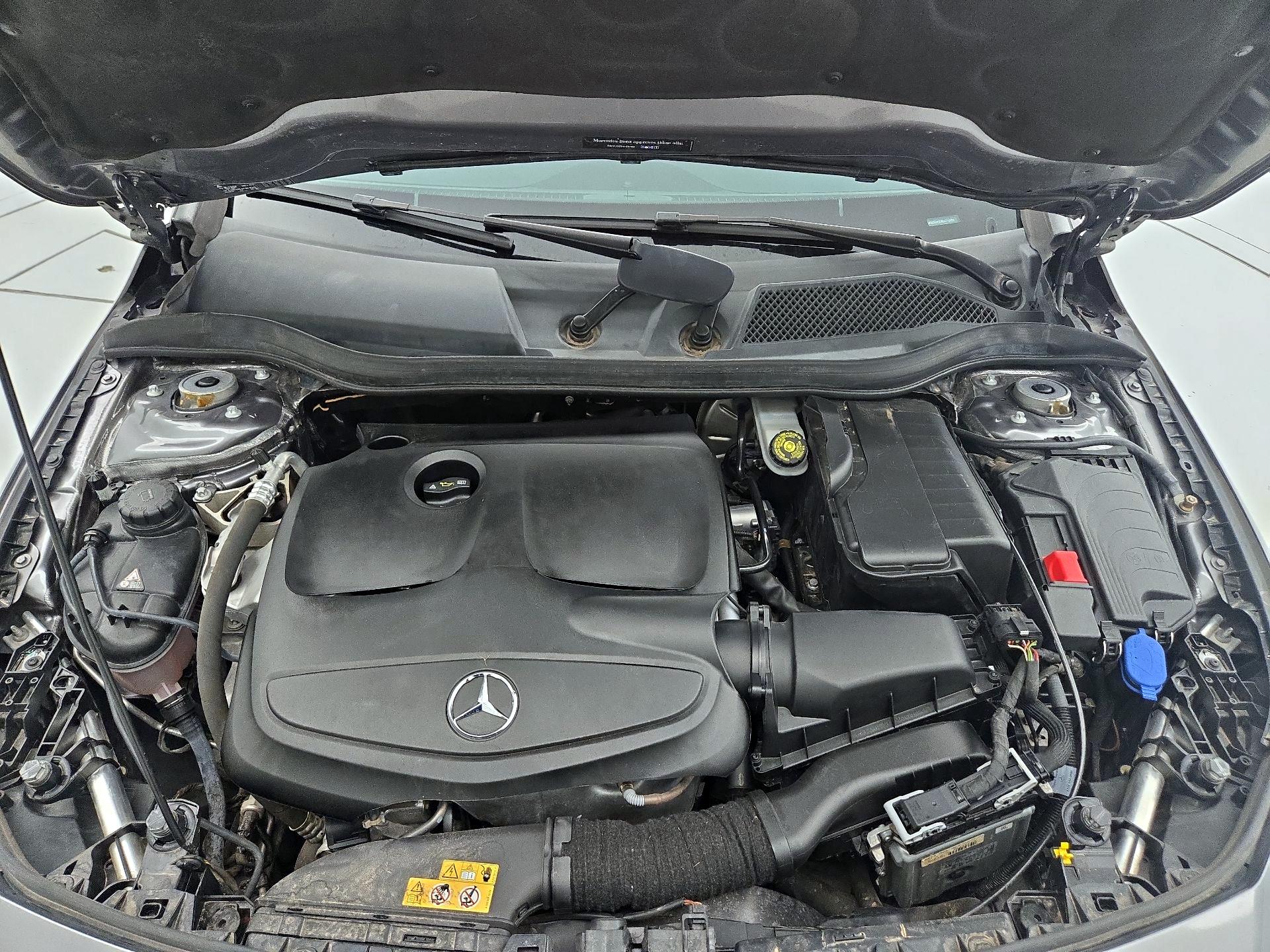 Thumbnail: 2019 Mercedes-Benz CLA - 19