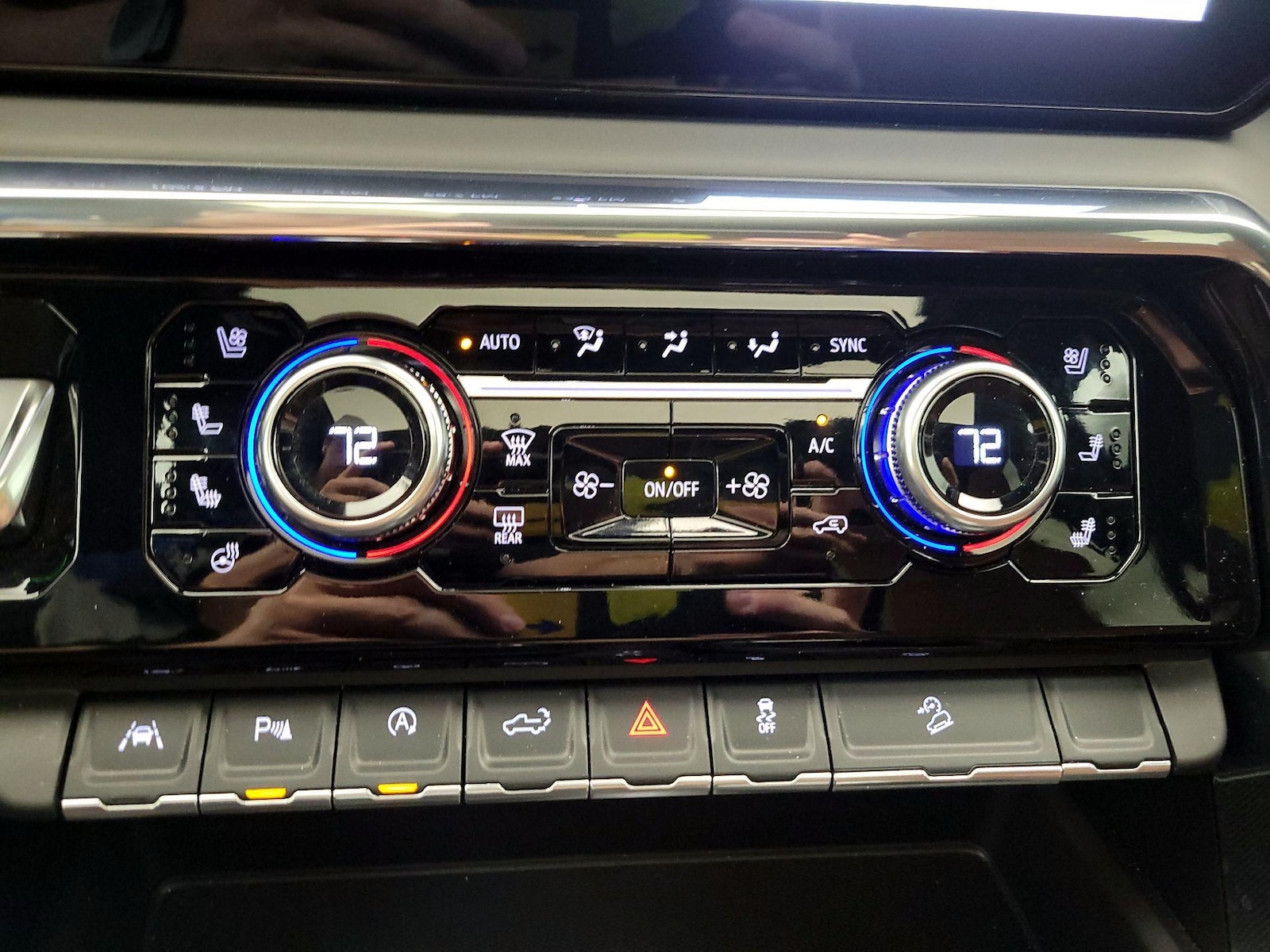 2025 GMC Sierra 1500 Denali Ultimate - Photo 18