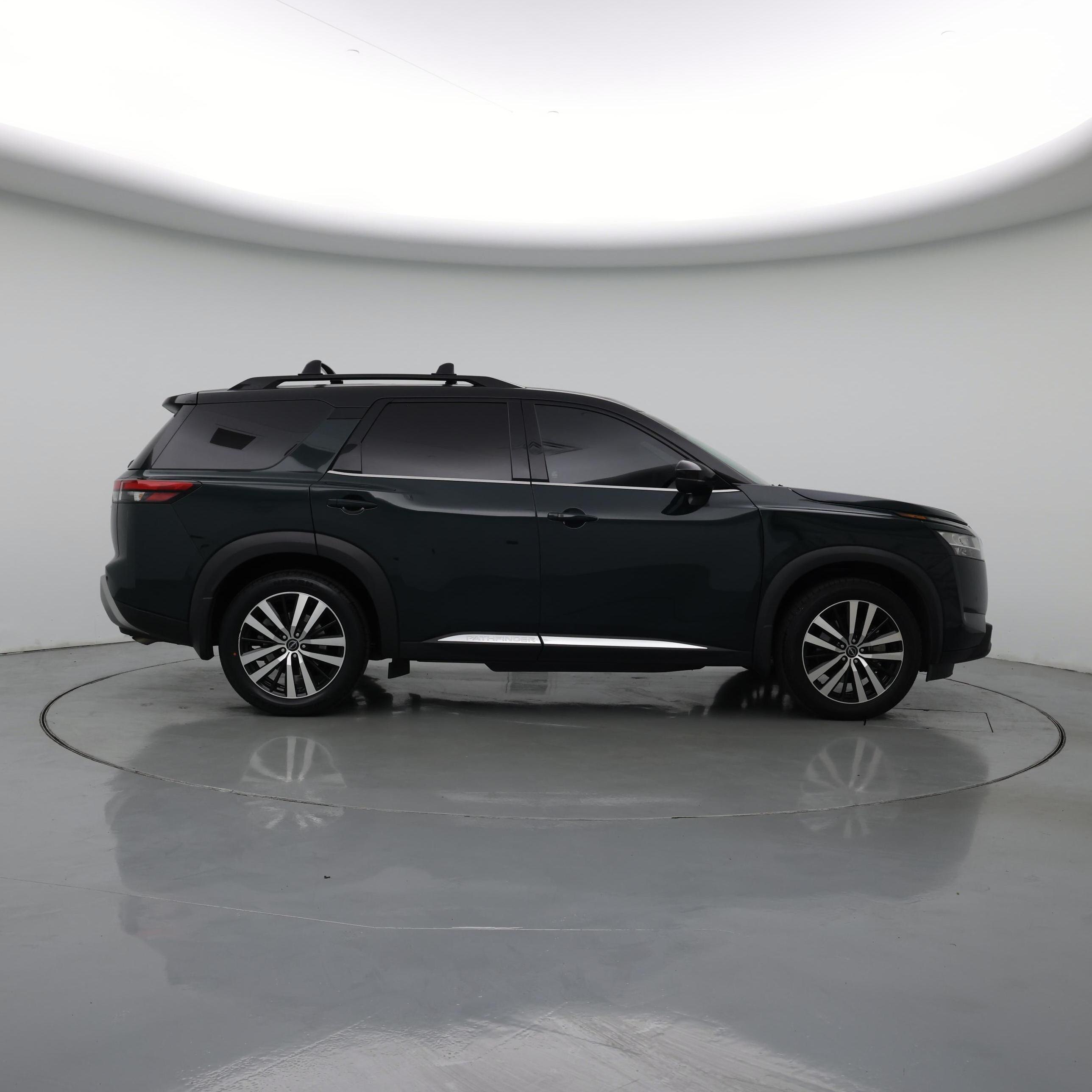 Thumbnail: 2023 Nissan Pathfinder - 7