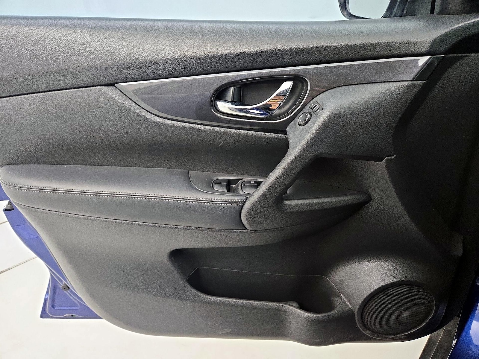 2018 Nissan Rogue SV - Photo 11