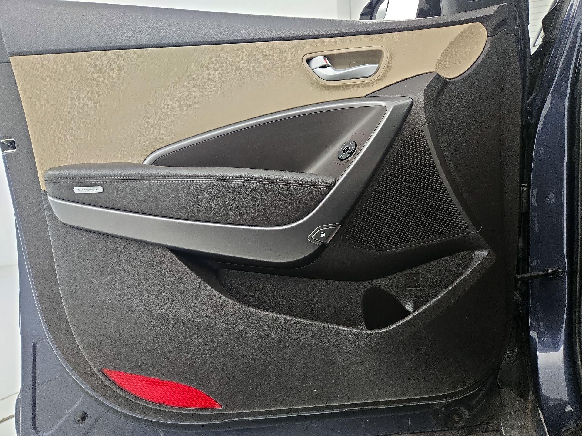 Thumbnail: 2017 Hyundai Santa Fe - 12