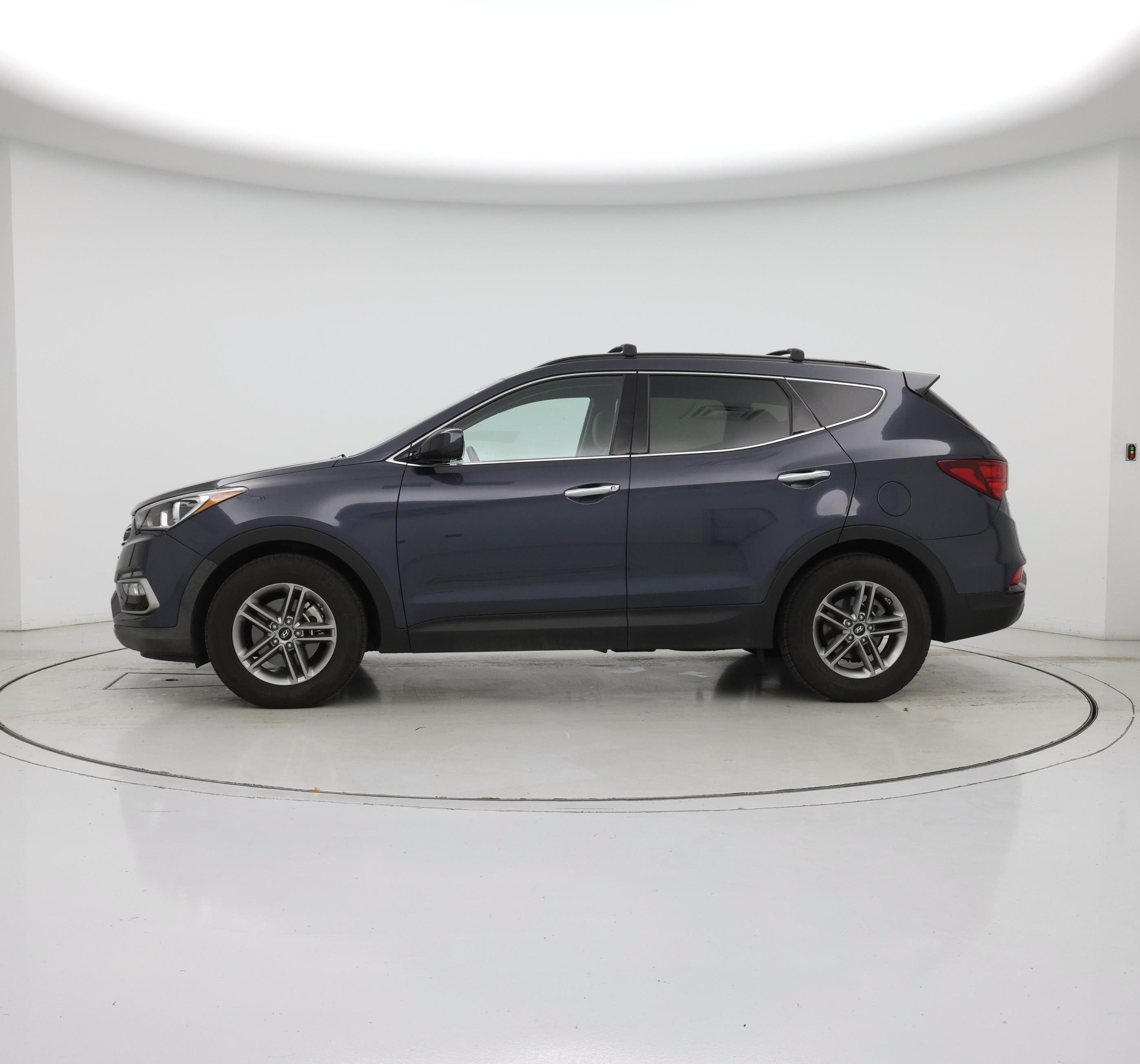 Thumbnail: 2017 Hyundai Santa Fe - 3