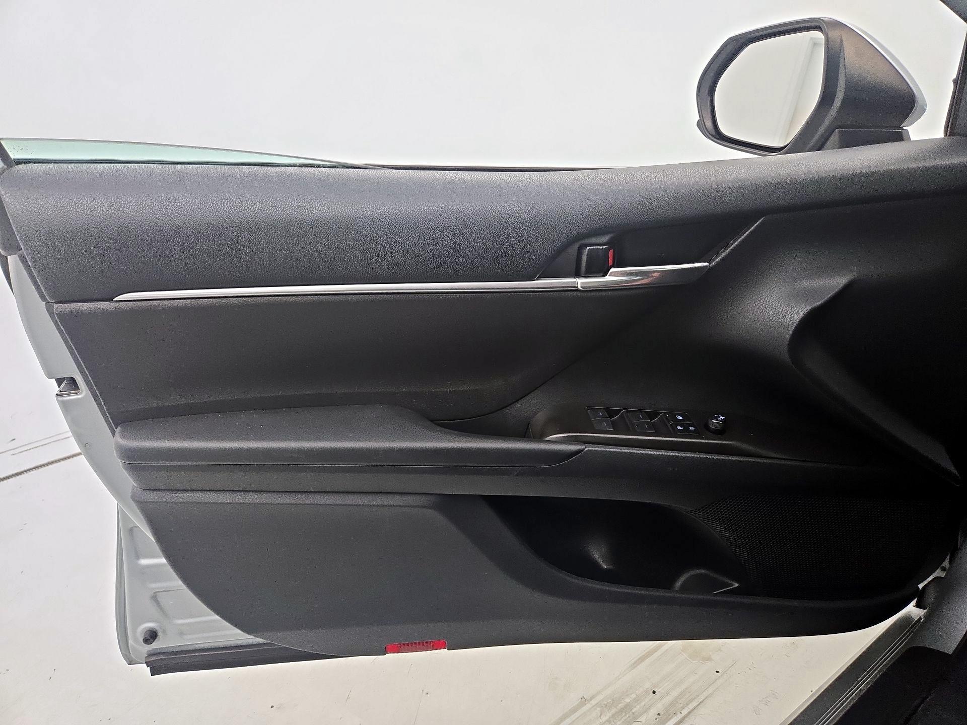Thumbnail: 2021 Toyota Camry - 12