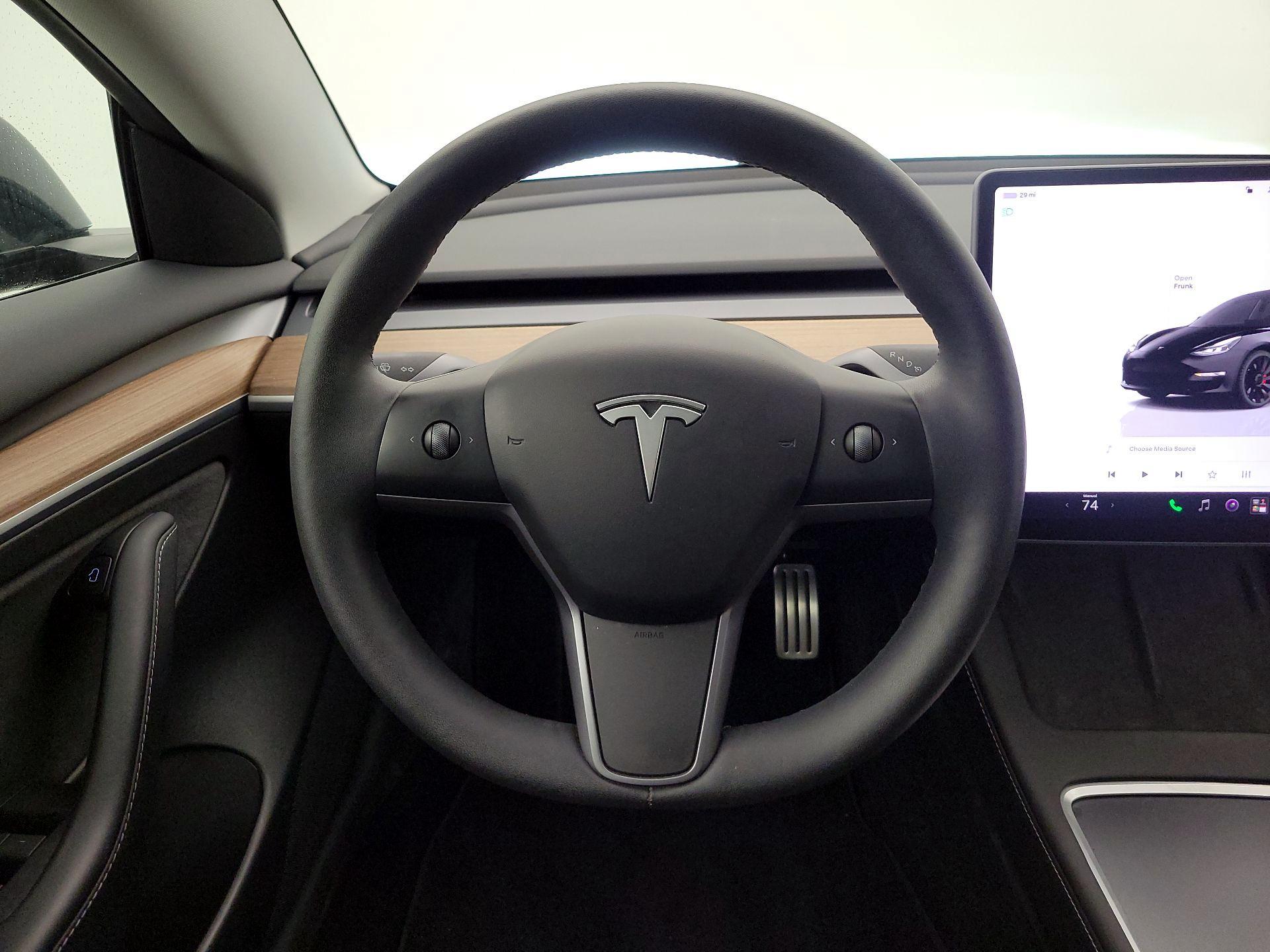 Thumbnail: 2023 Tesla Model 3 - 10
