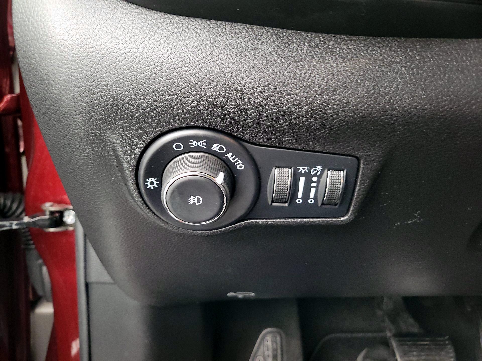 Thumbnail: 2022 Jeep Compass - 13