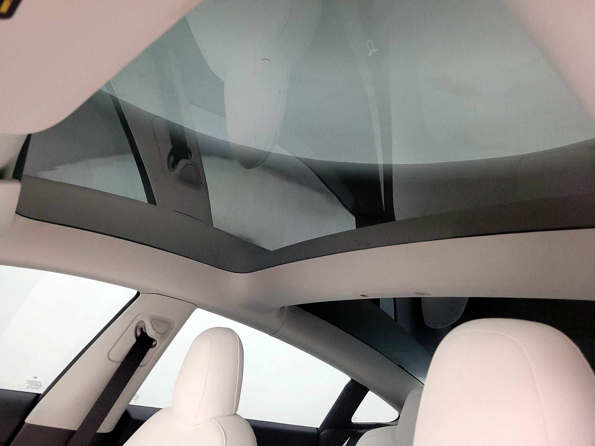 Thumbnail: 2023 Tesla Model 3 - 17