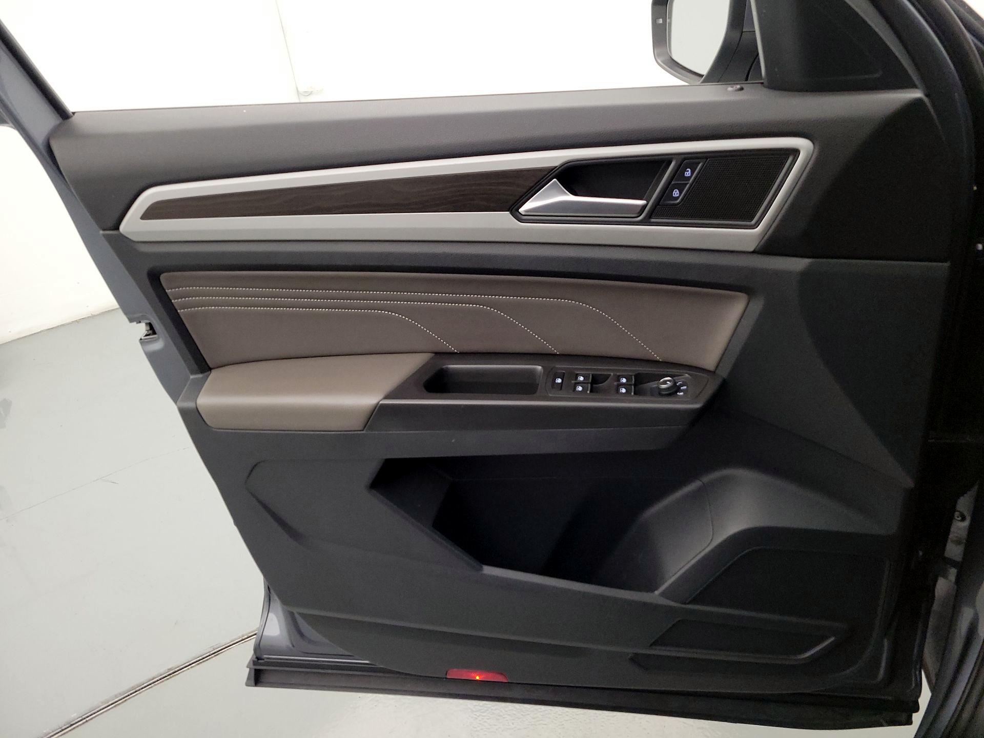 Thumbnail: 2022 Volkswagen Atlas - 12