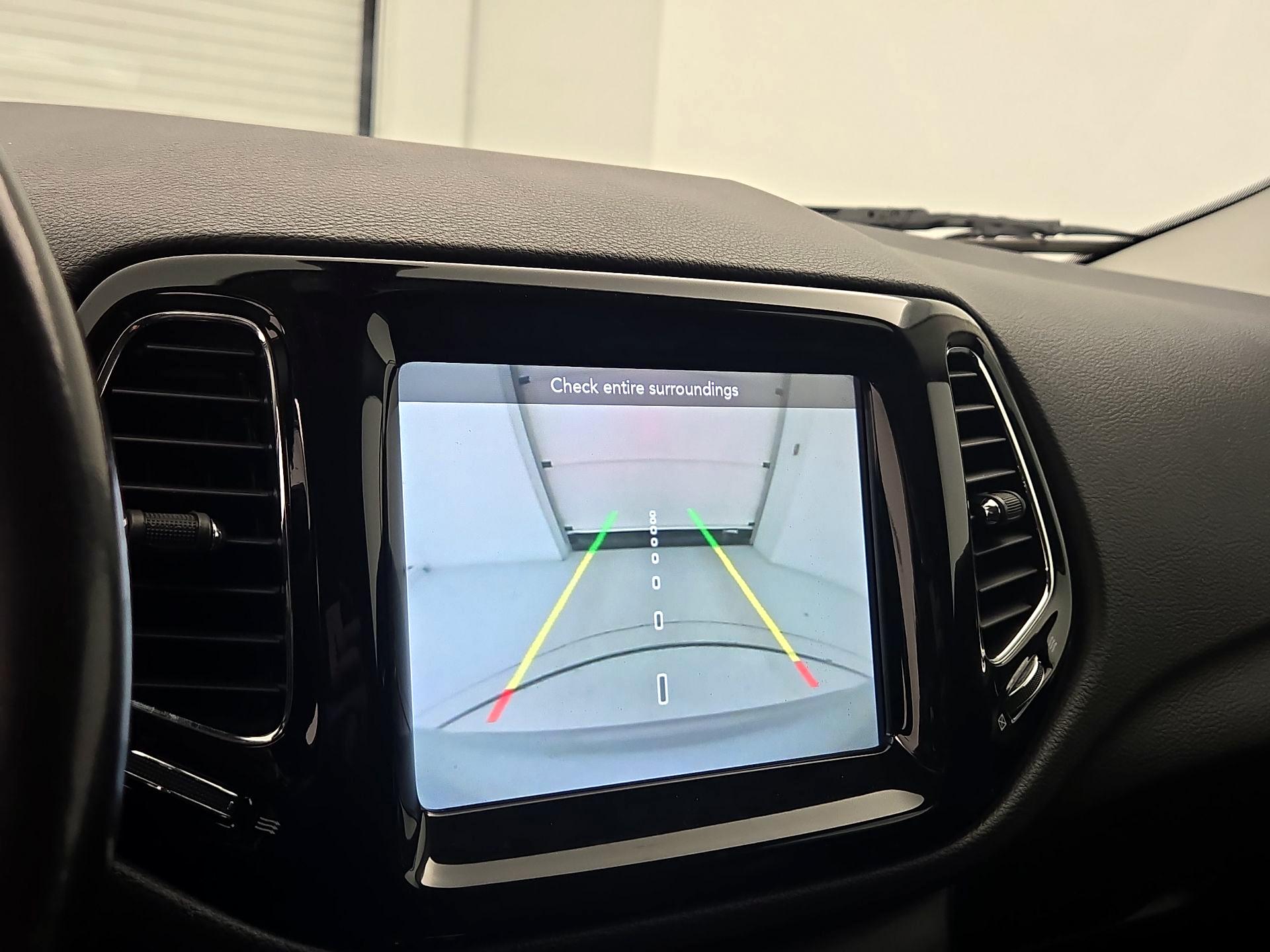 Thumbnail: 2019 Jeep Compass - 14