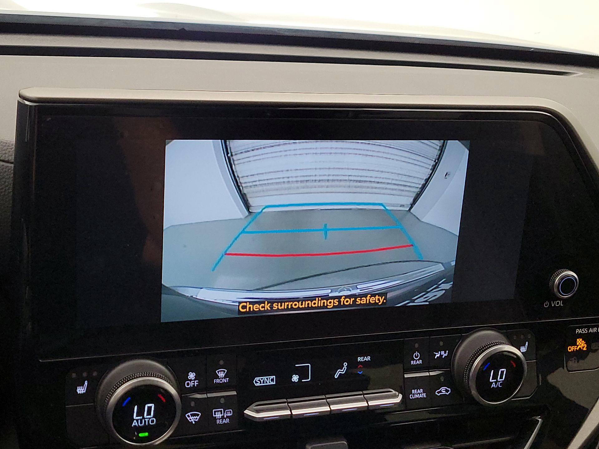 Thumbnail: 2023 Toyota Highlander - 14