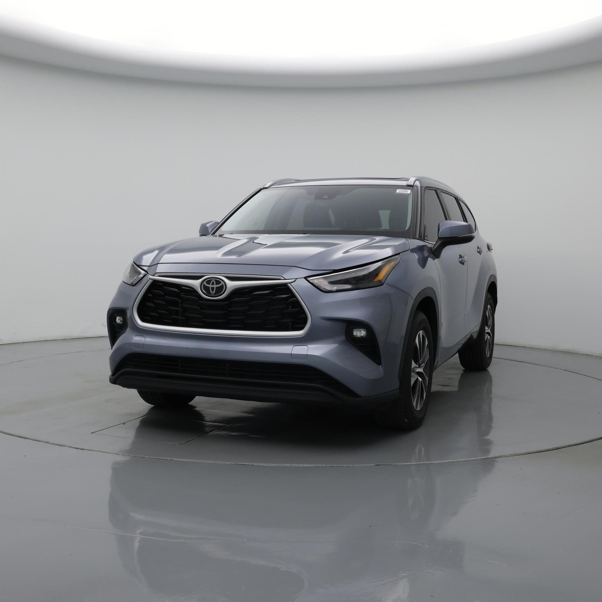 Thumbnail: 2023 Toyota Highlander - 4