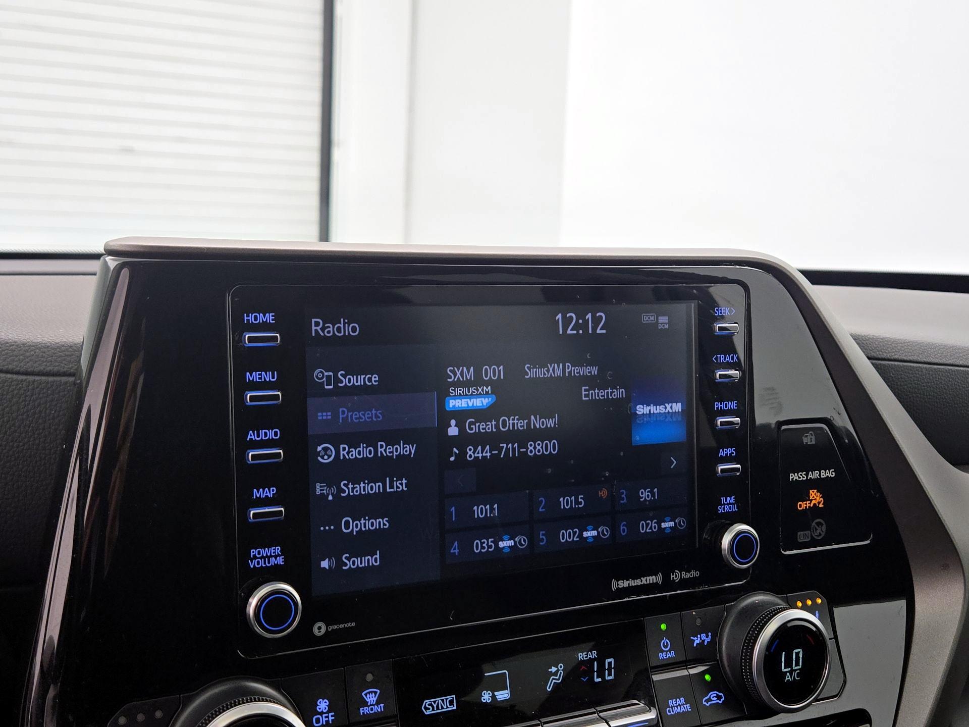Thumbnail: 2021 Toyota Highlander - 16