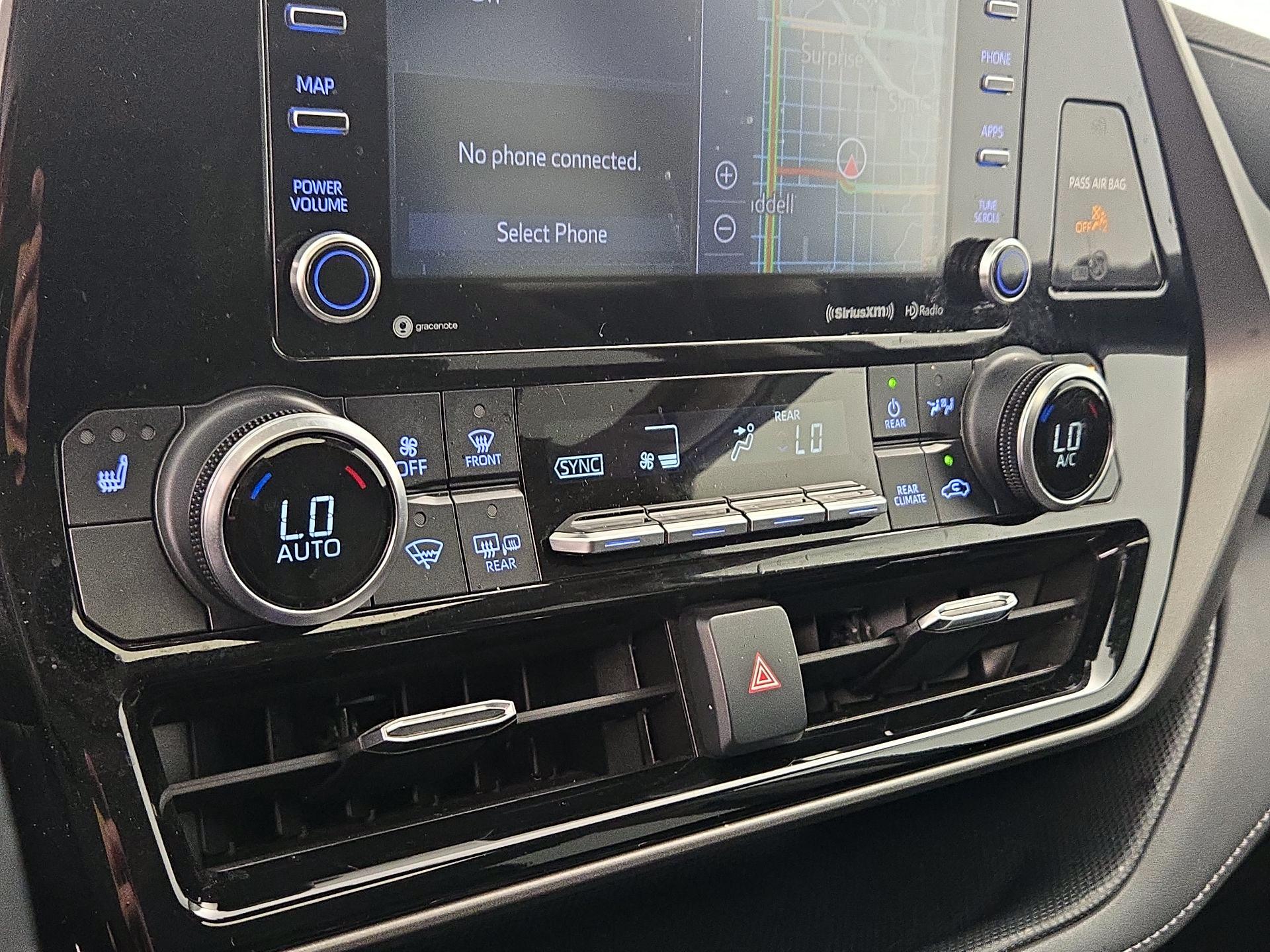 Thumbnail: 2021 Toyota Highlander - 17