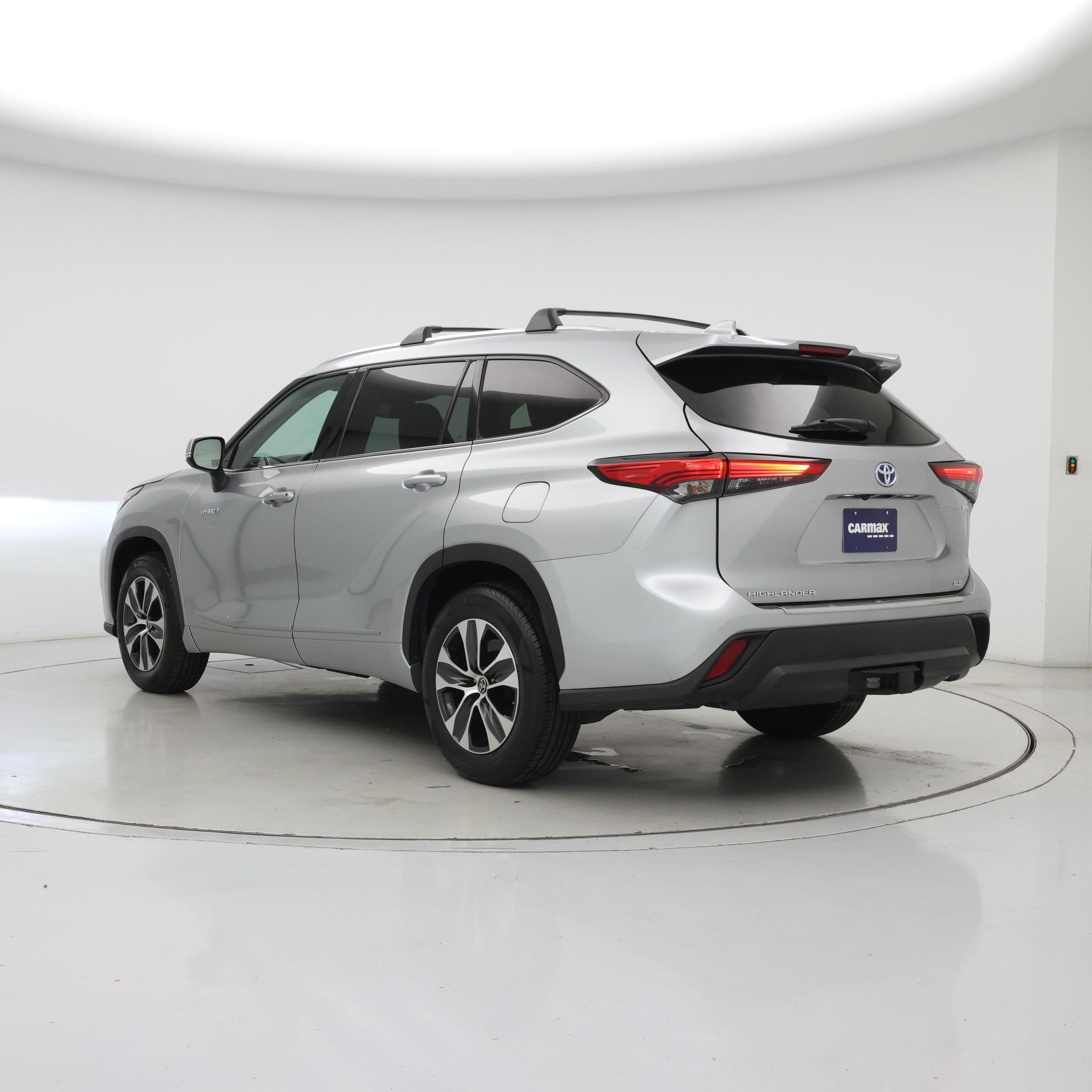 Thumbnail: 2021 Toyota Highlander - 2