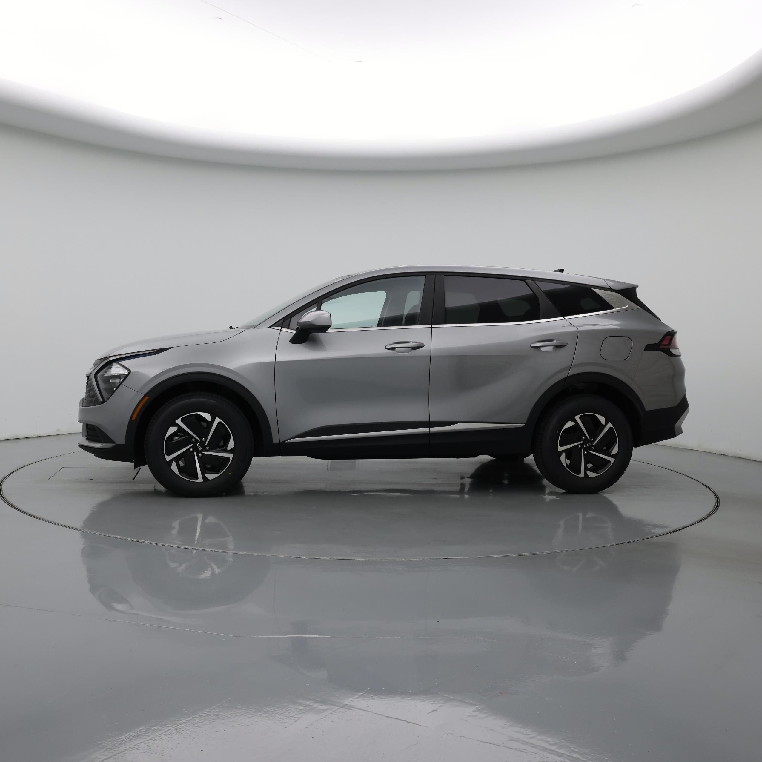 Thumbnail: 2023 Kia Sportage - 3