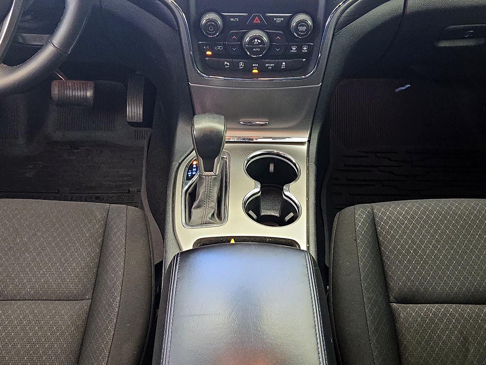 Thumbnail: 2020 Jeep Grand Cherokee - 15