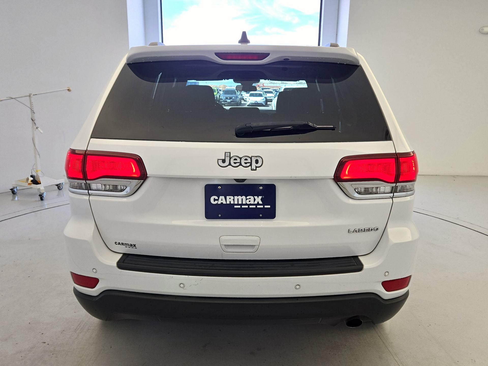 Thumbnail: 2020 Jeep Grand Cherokee - 6