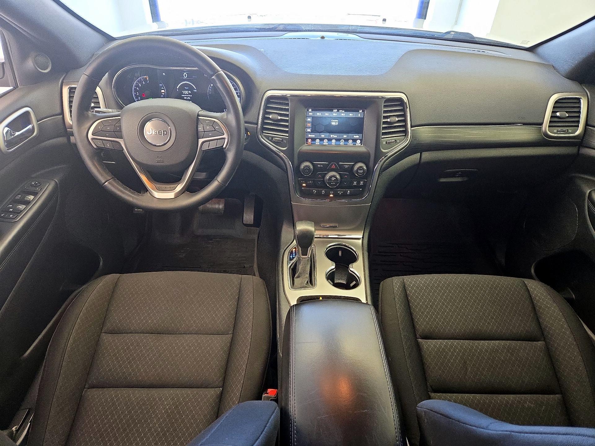 Thumbnail: 2020 Jeep Grand Cherokee - 8