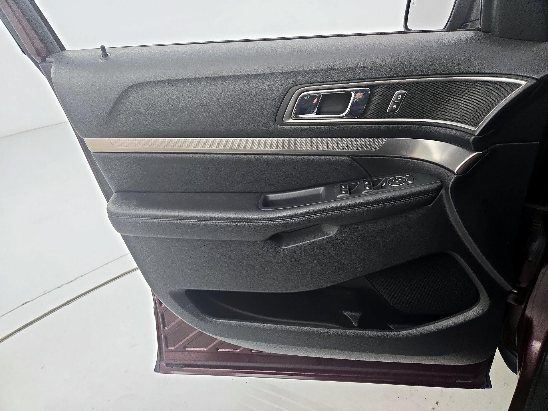 Thumbnail: 2018 Ford Explorer - 12