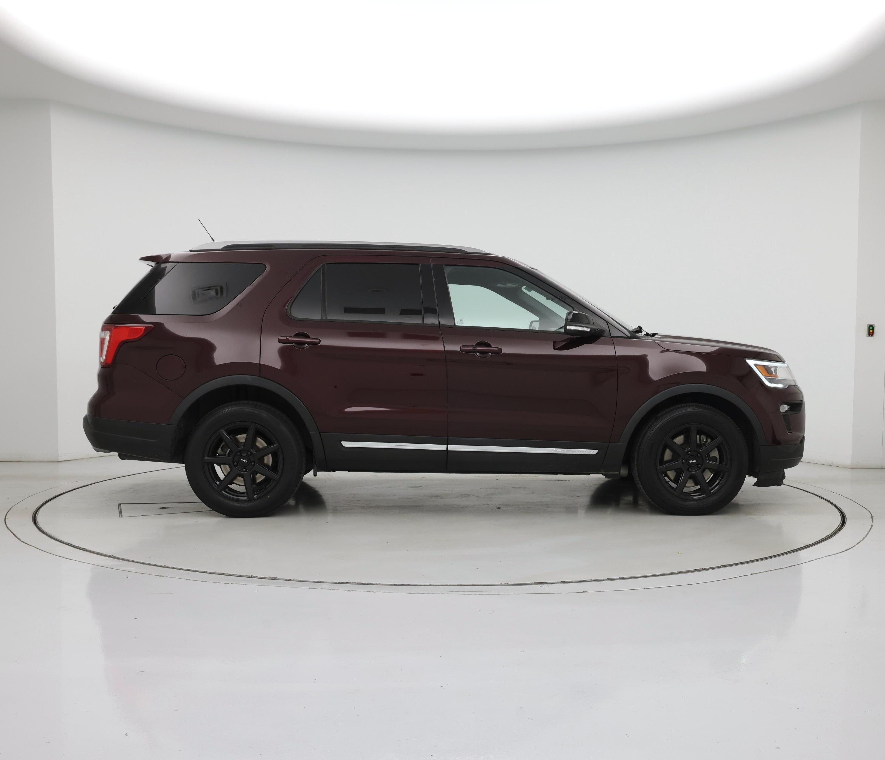 Thumbnail: 2018 Ford Explorer - 7