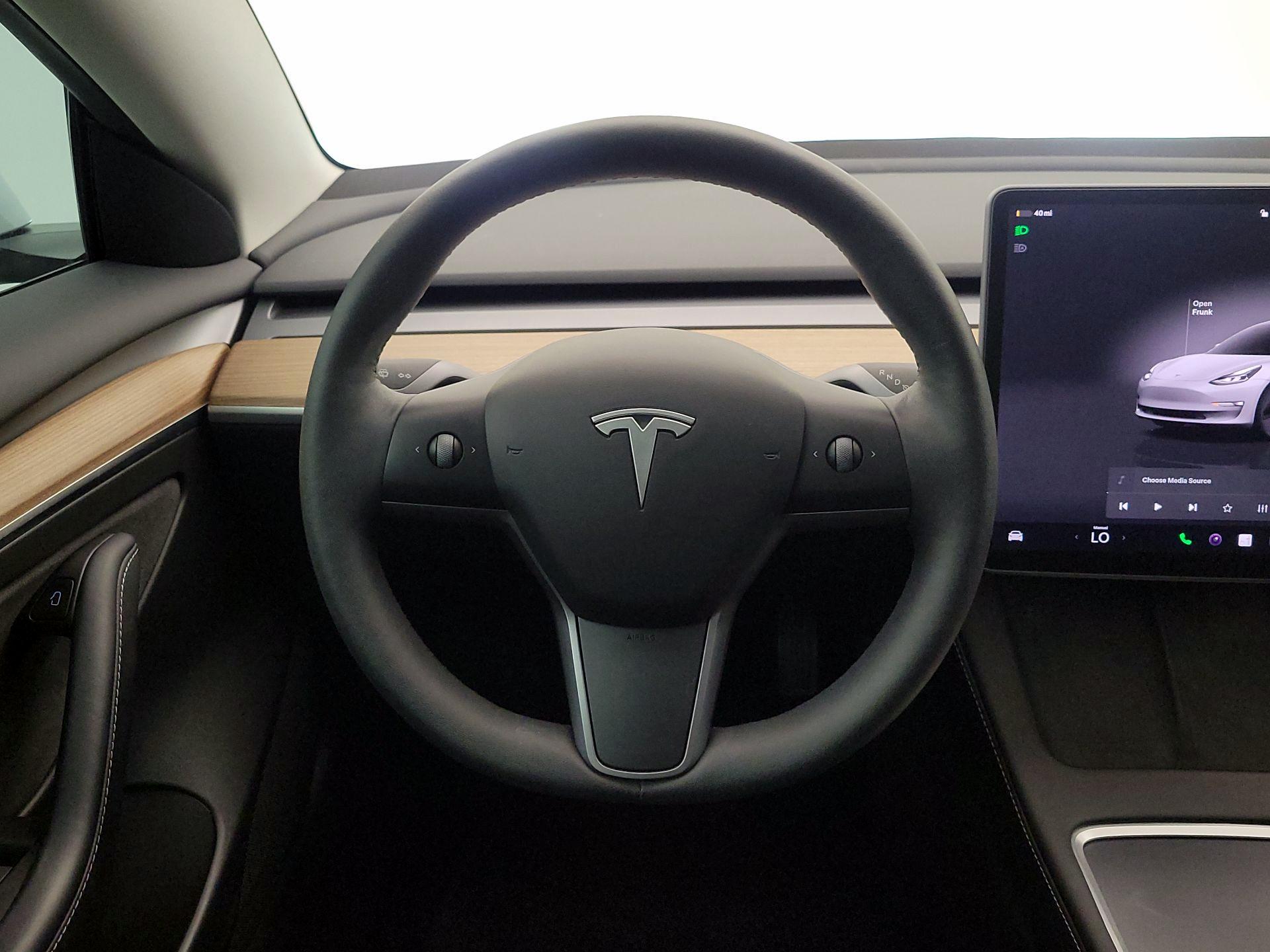 Thumbnail: 2023 Tesla Model 3 - 10