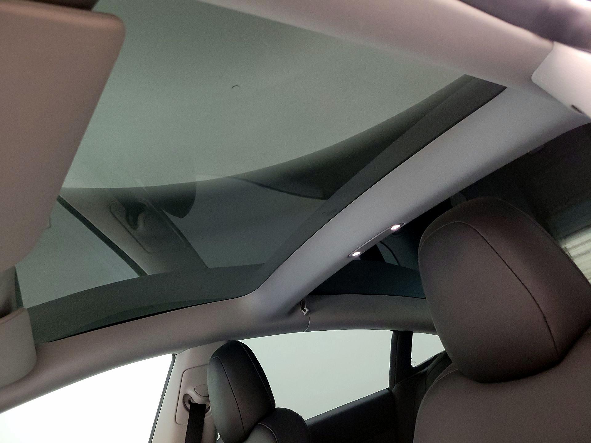 Thumbnail: 2023 Tesla Model 3 - 19