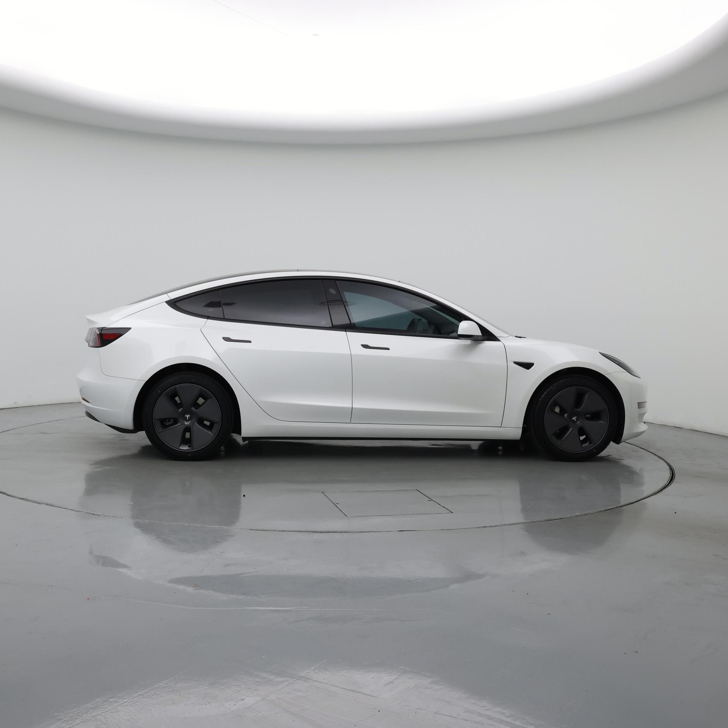 Thumbnail: 2023 Tesla Model 3 - 7