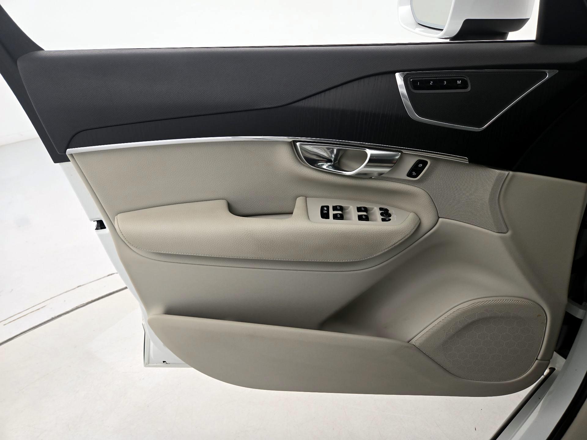 Thumbnail: 2020 Volvo XC90 - 12