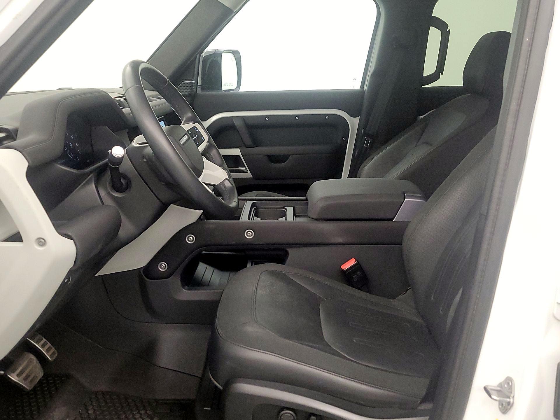 Thumbnail: 2020 Land Rover Defender - 11