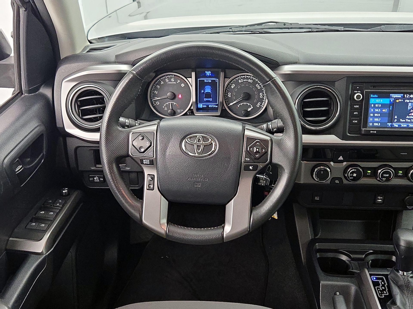 2017 Toyota Tacoma SR5 - Photo 11