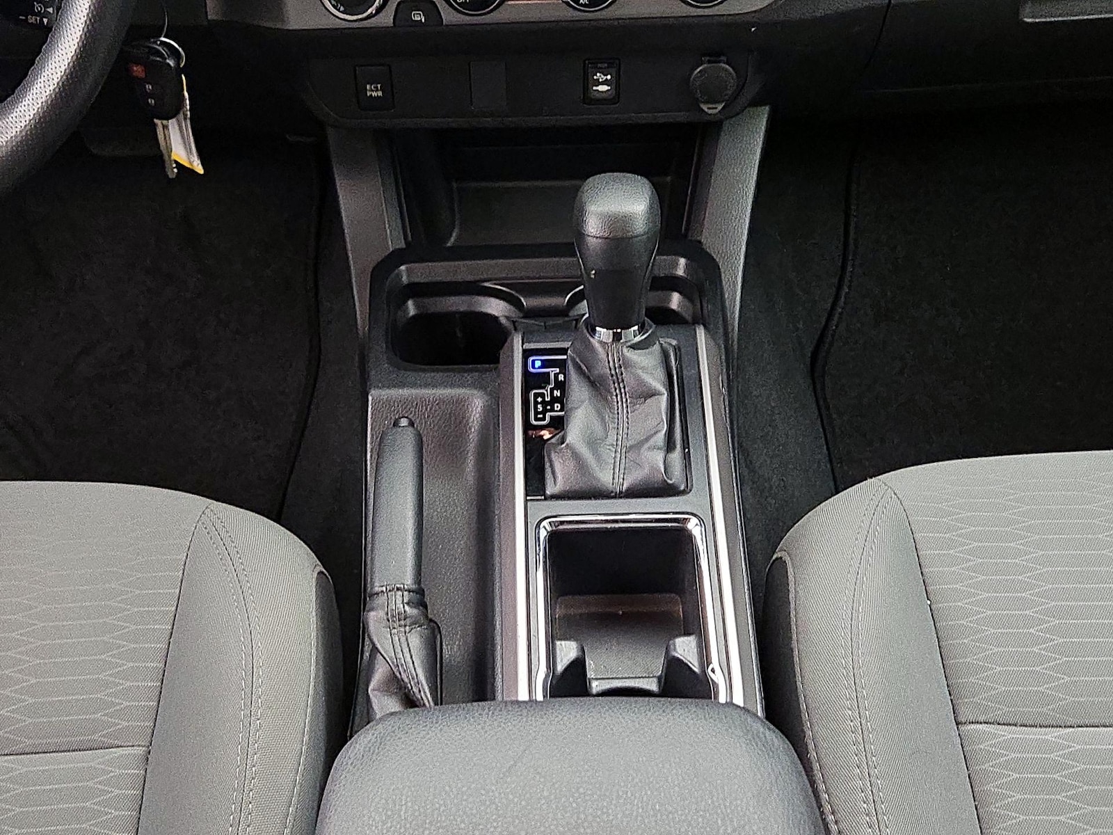 2017 Toyota Tacoma SR5 - Photo 18