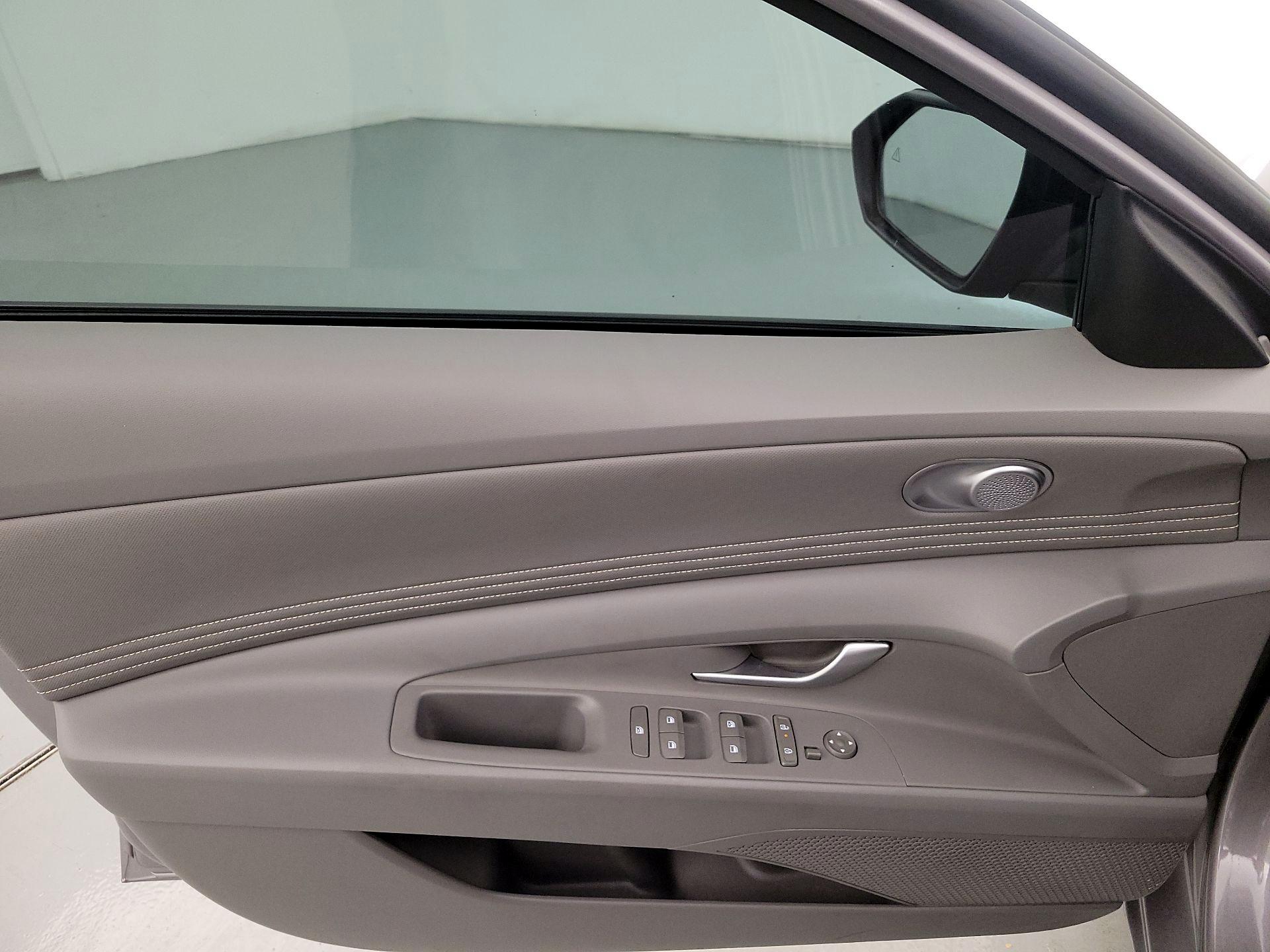 Thumbnail: 2025 Hyundai Elantra - 12