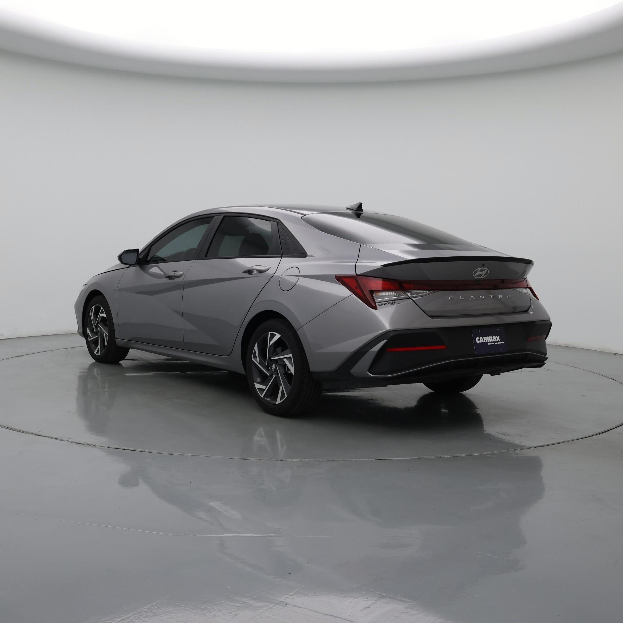 Thumbnail: 2025 Hyundai Elantra - 2