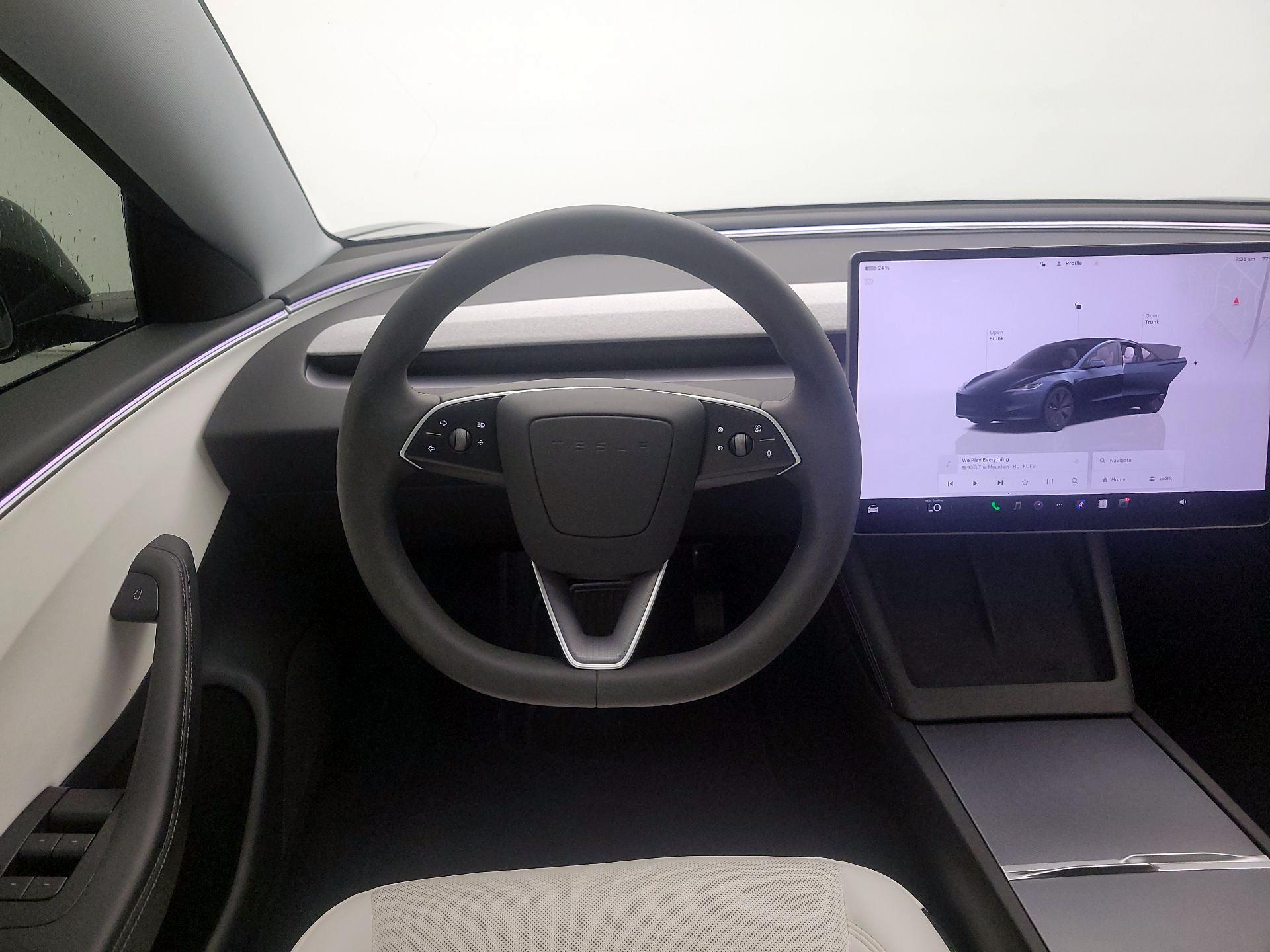 Thumbnail: 2025 Tesla Model 3 - 10