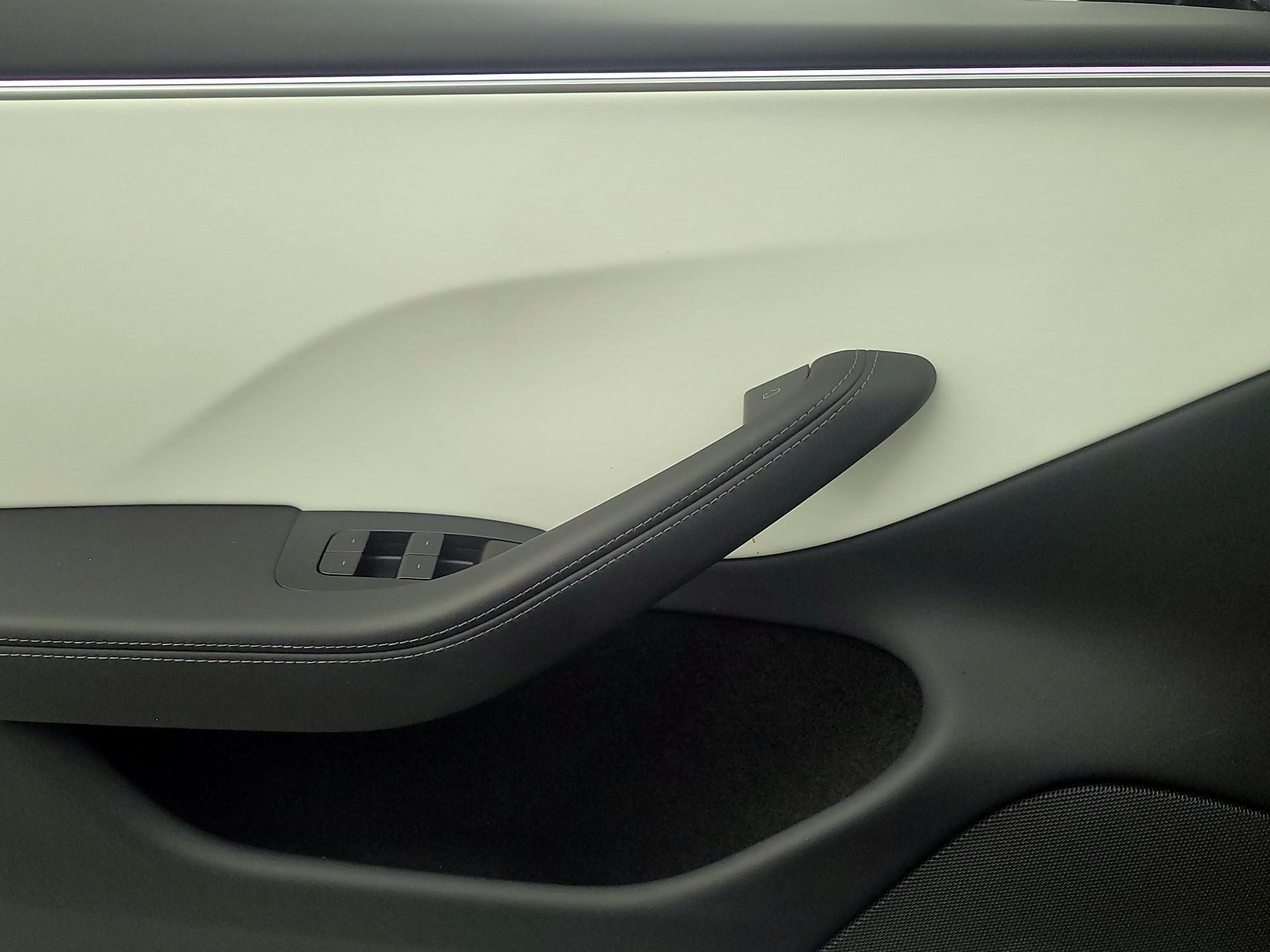 Thumbnail: 2025 Tesla Model 3 - 12