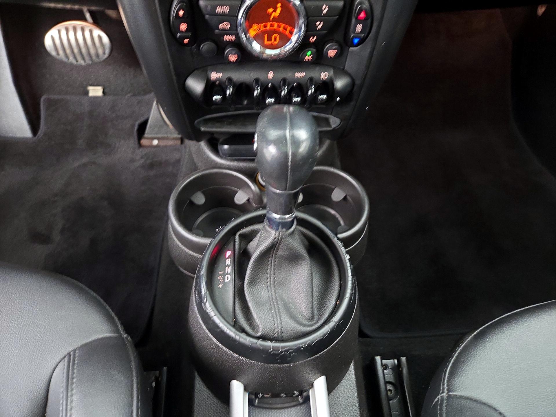 Thumbnail: 2015 MINI Cooper Countryman - 15