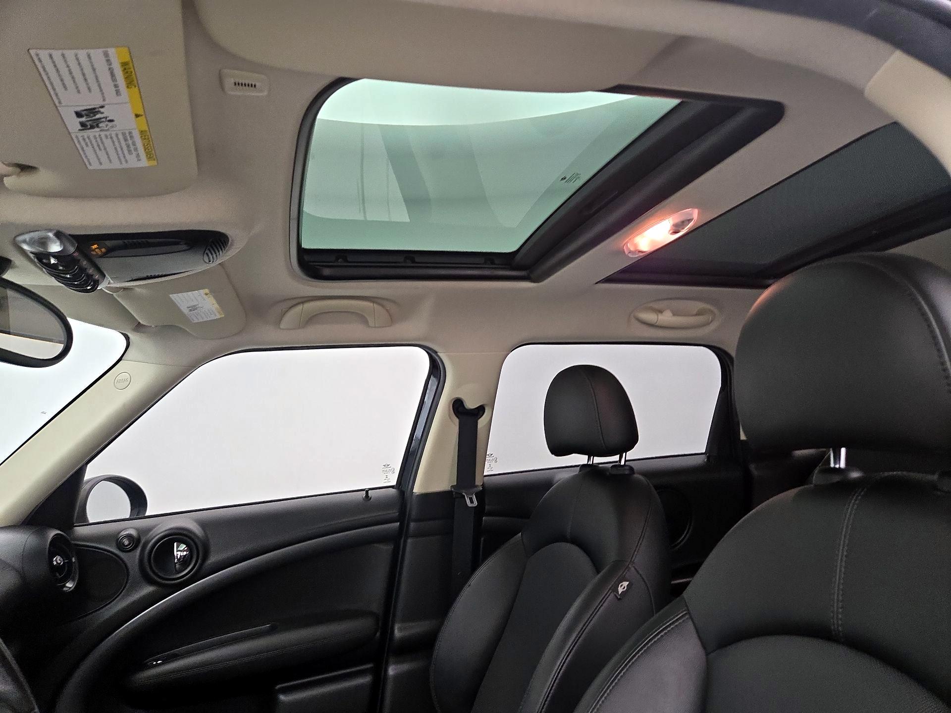 Thumbnail: 2015 MINI Cooper Countryman - 17