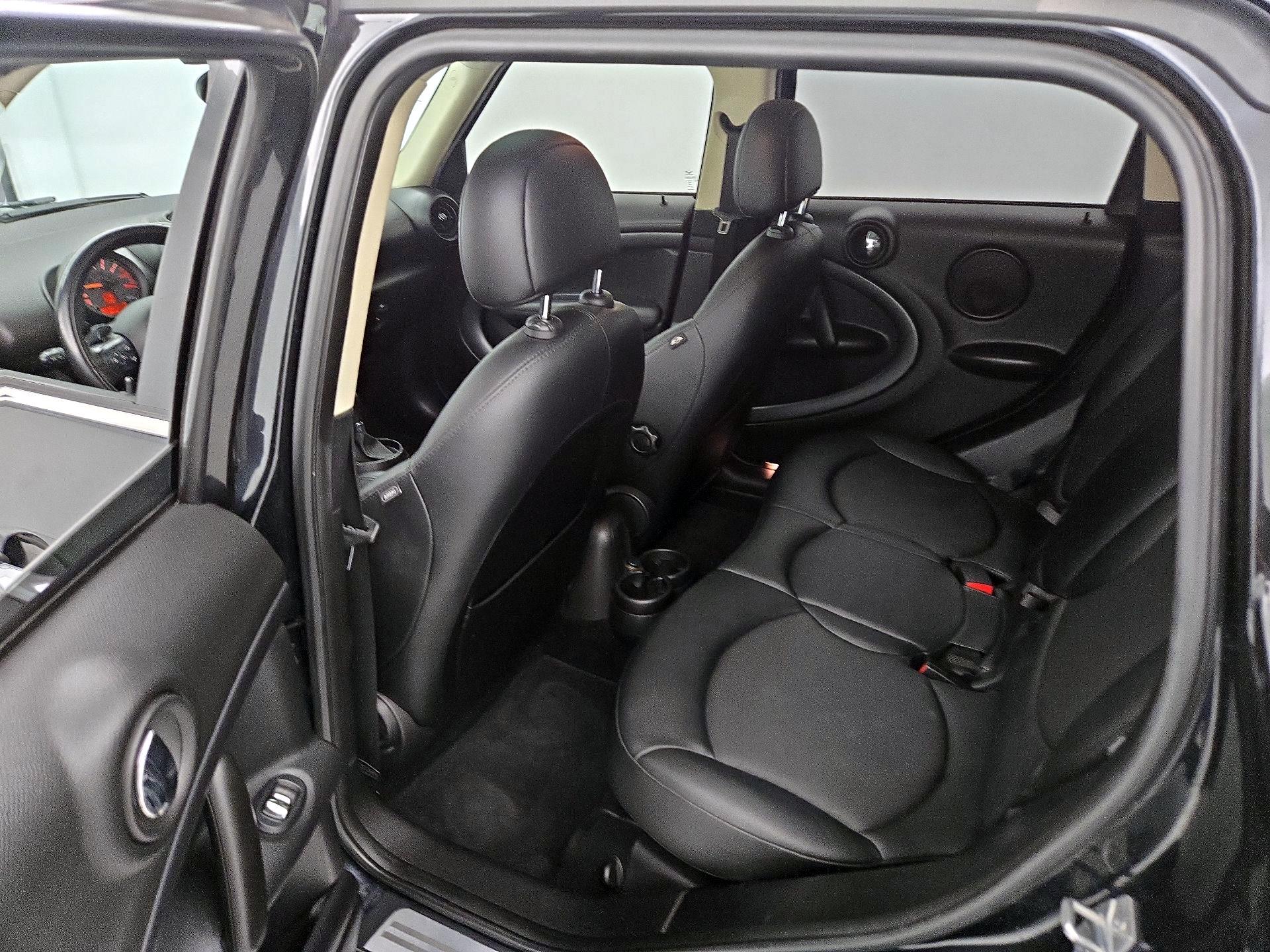 Thumbnail: 2015 MINI Cooper Countryman - 18