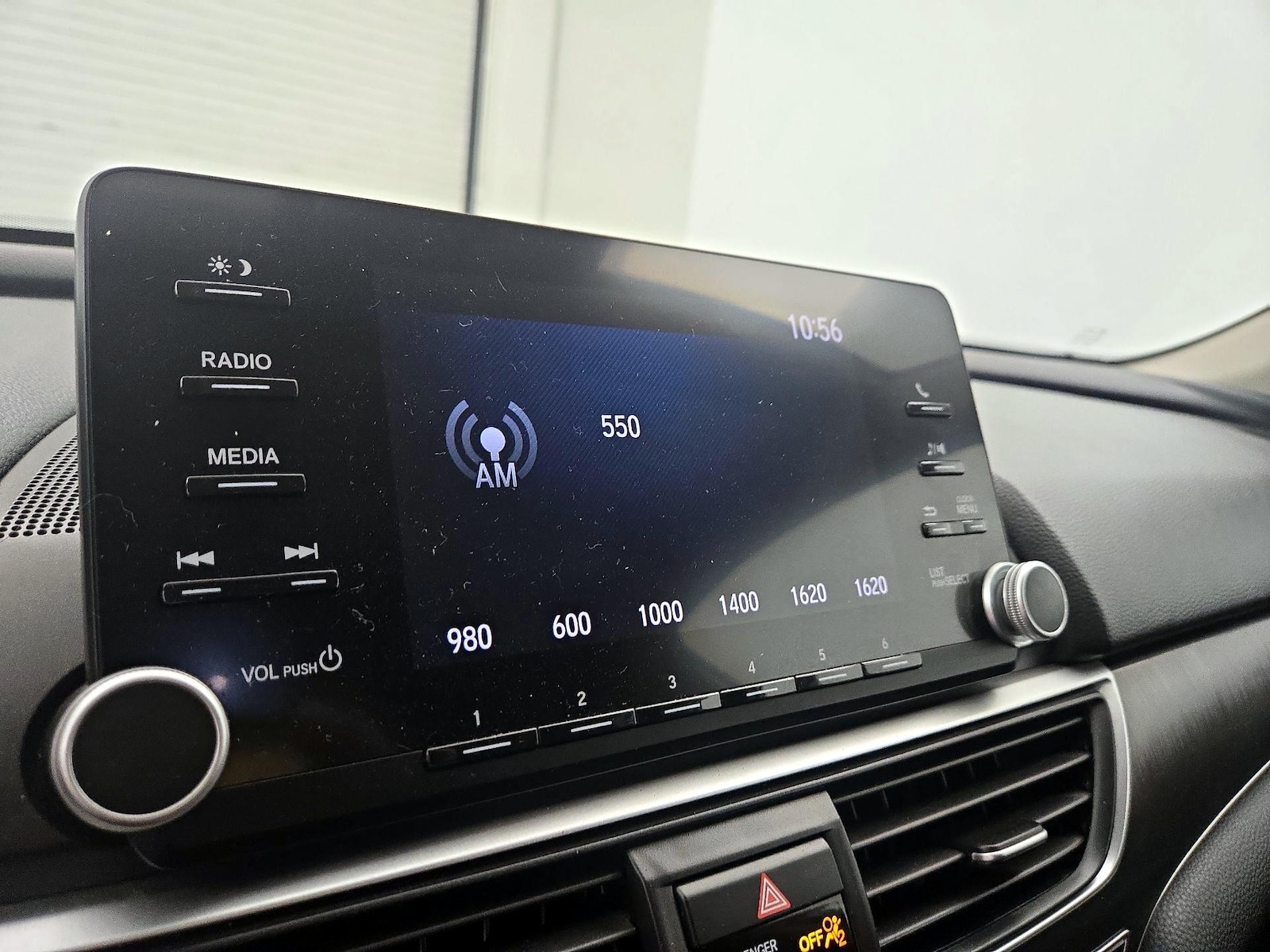2019 Honda Accord LX - Photo 14