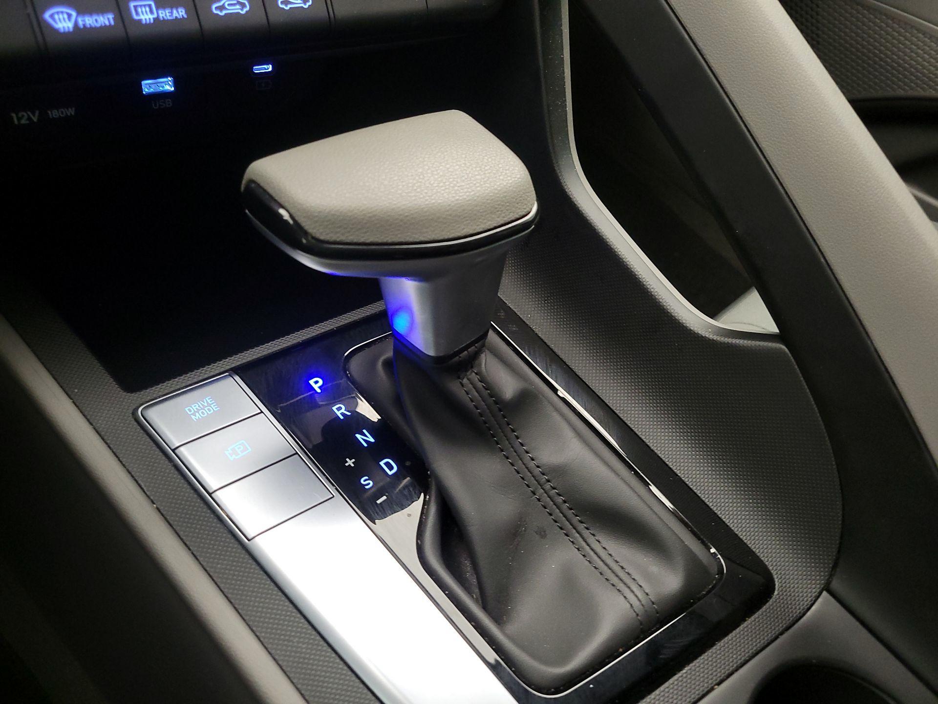 Thumbnail: 2024 Hyundai Elantra - 18