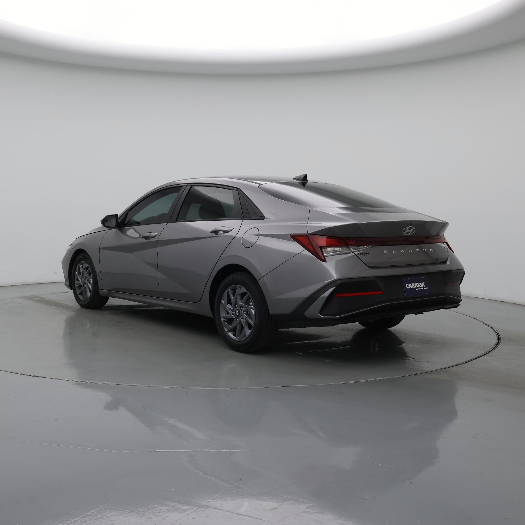 Thumbnail: 2024 Hyundai Elantra - 2
