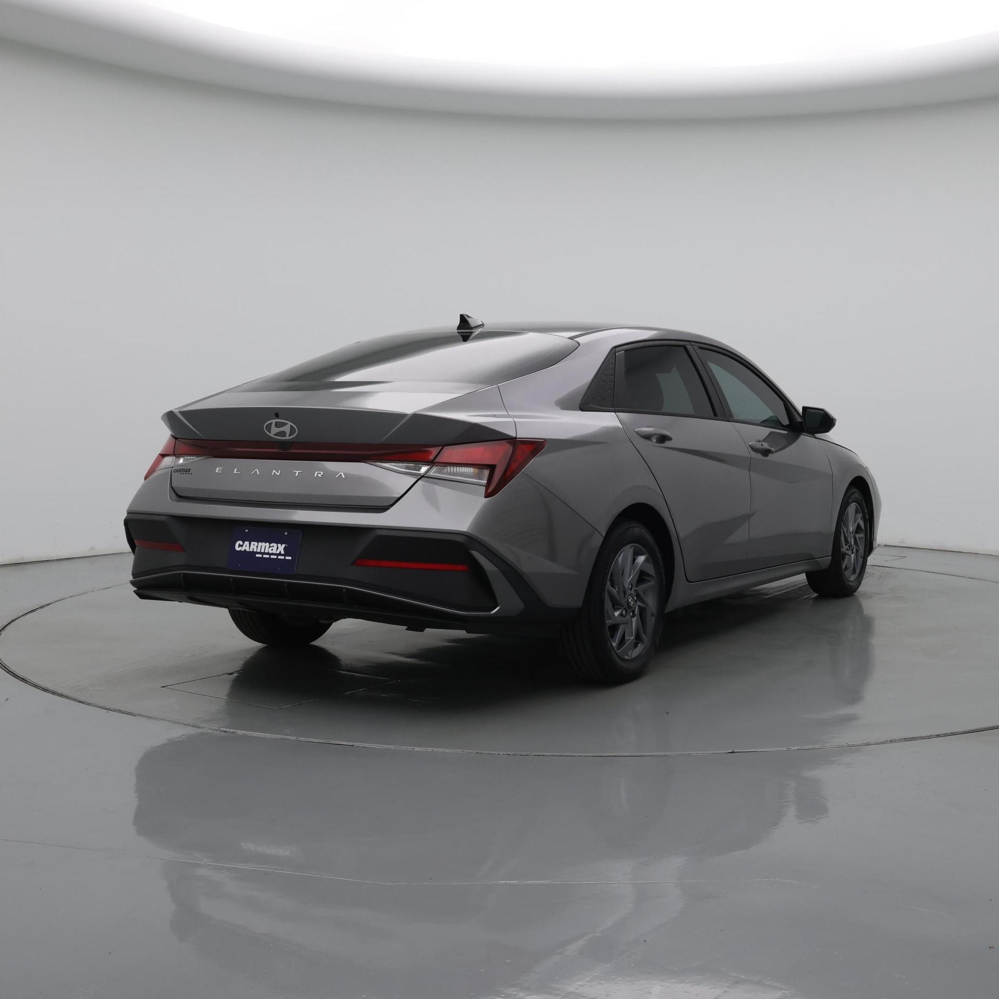 Thumbnail: 2024 Hyundai Elantra - 8