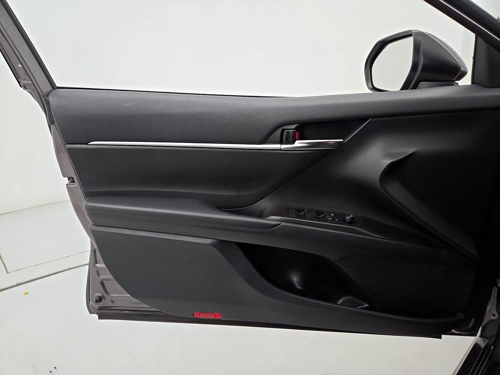 Thumbnail: 2023 Toyota Camry - 10