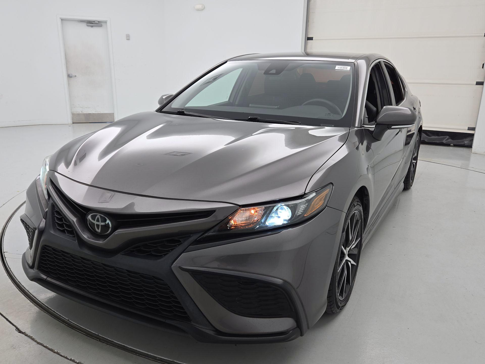 Thumbnail: 2023 Toyota Camry - 3