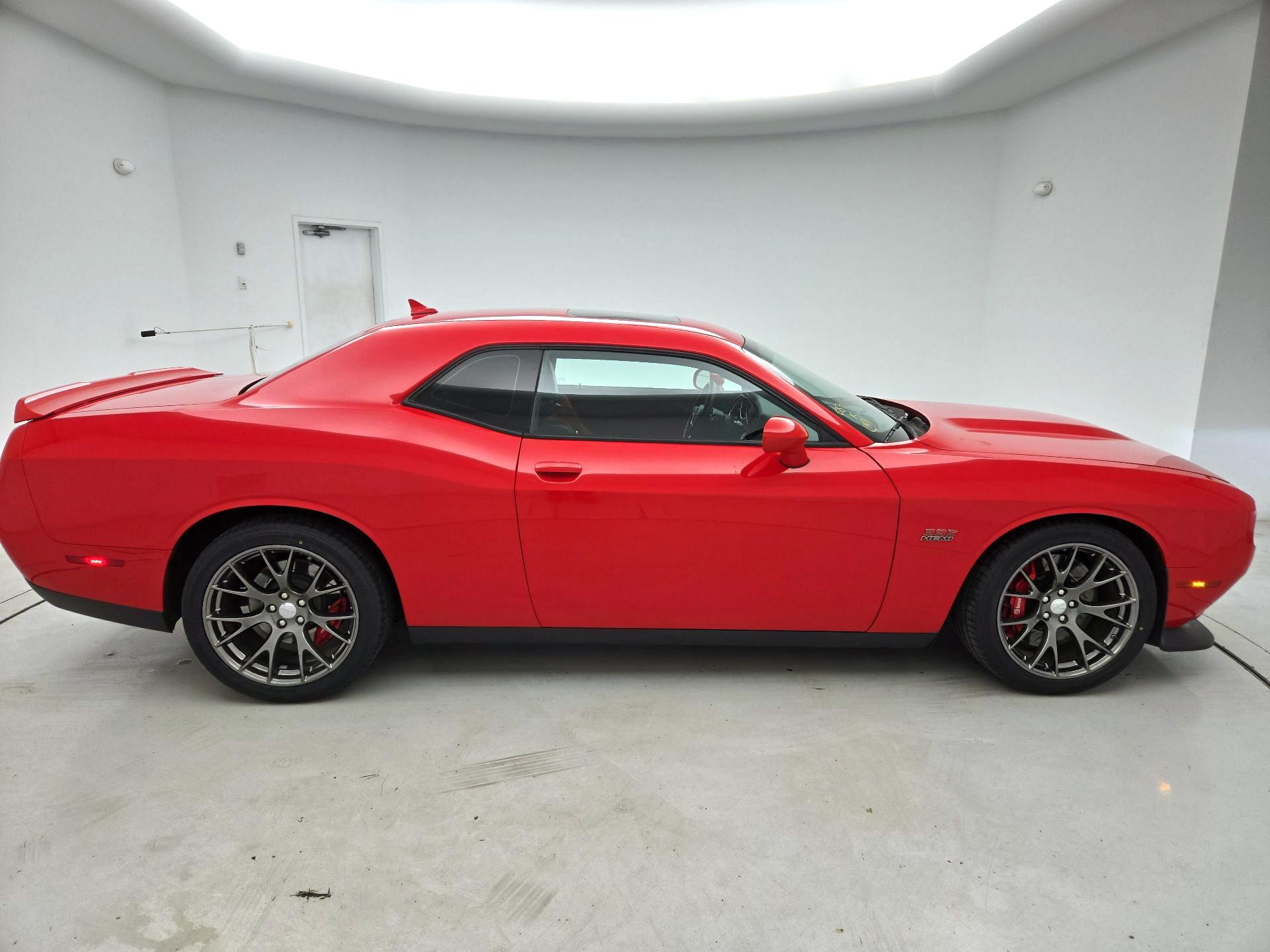 Thumbnail: 2015 Dodge Challenger - 4