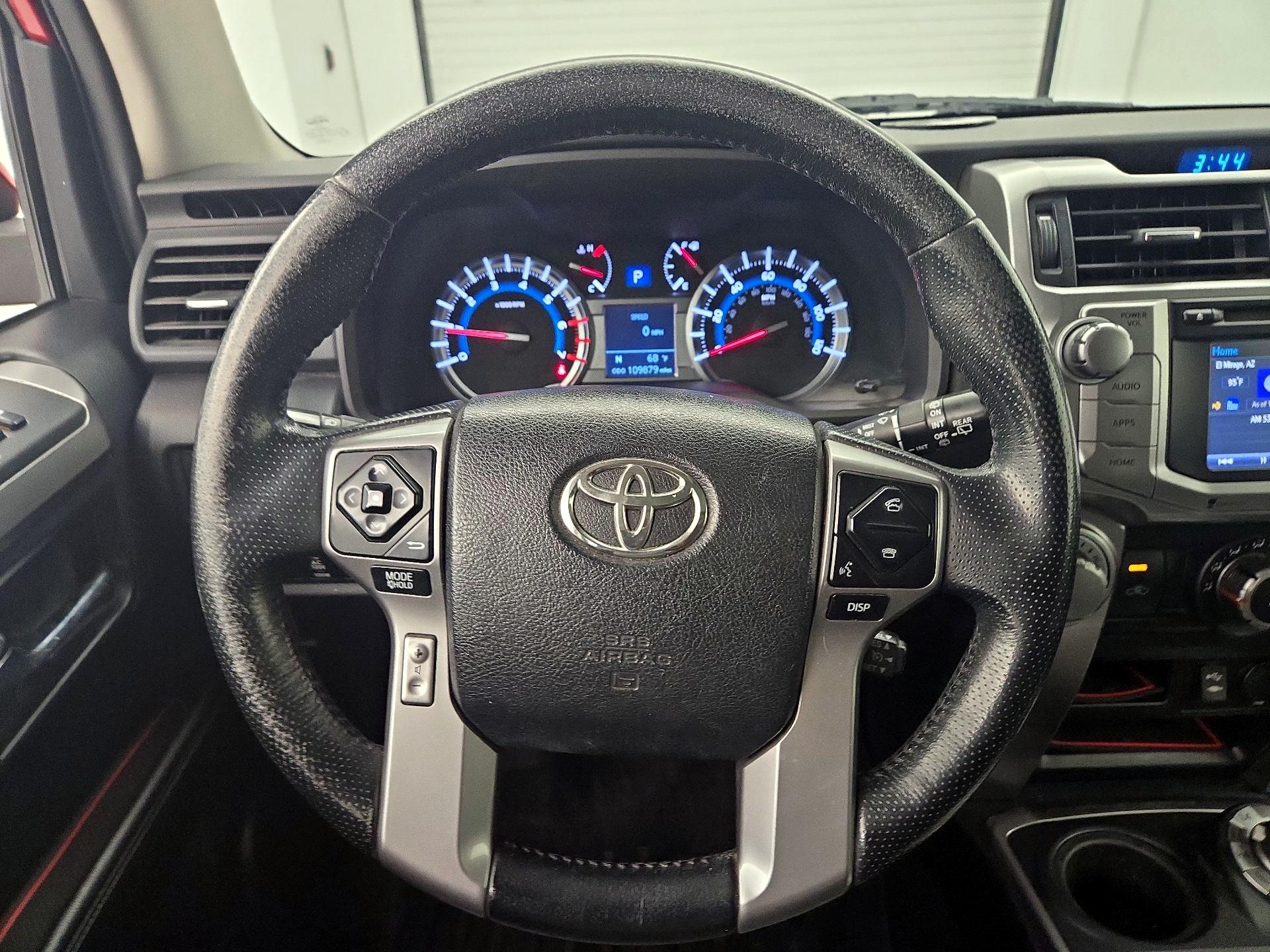 Thumbnail: 2014 Toyota 4Runner - 10