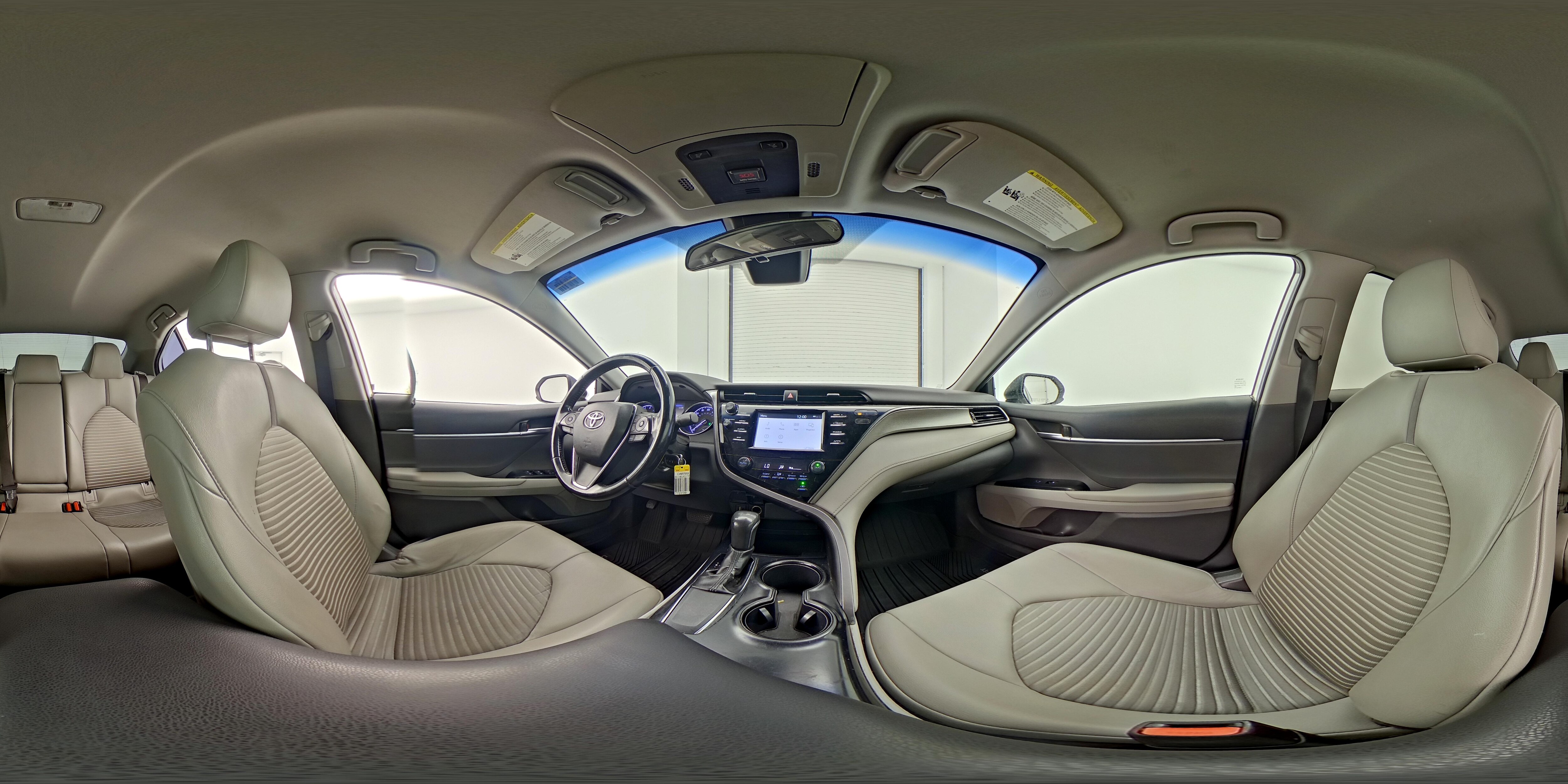 2019 Toyota Camry SE - Photo 22