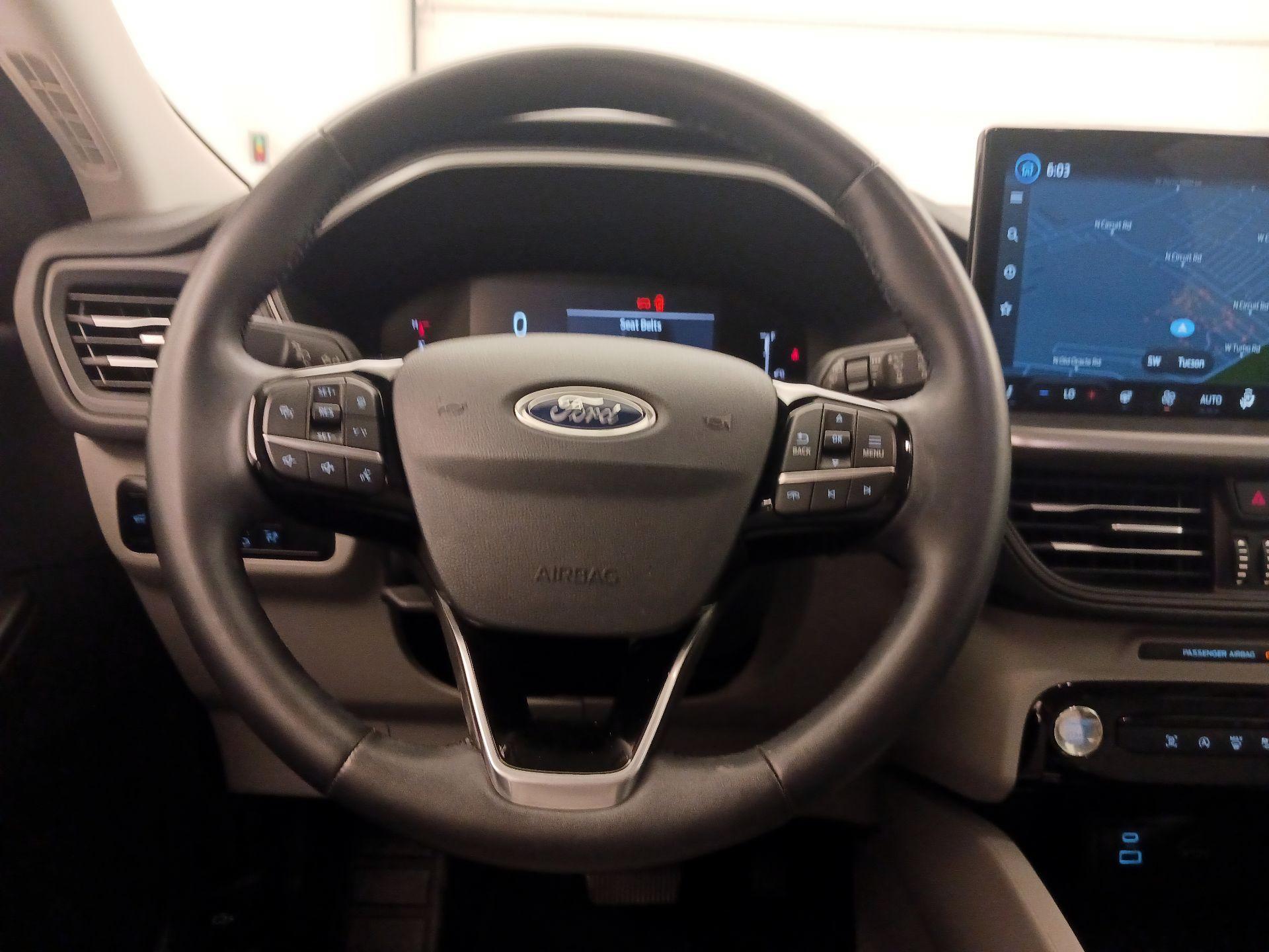 Thumbnail: 2023 Ford Escape - 10