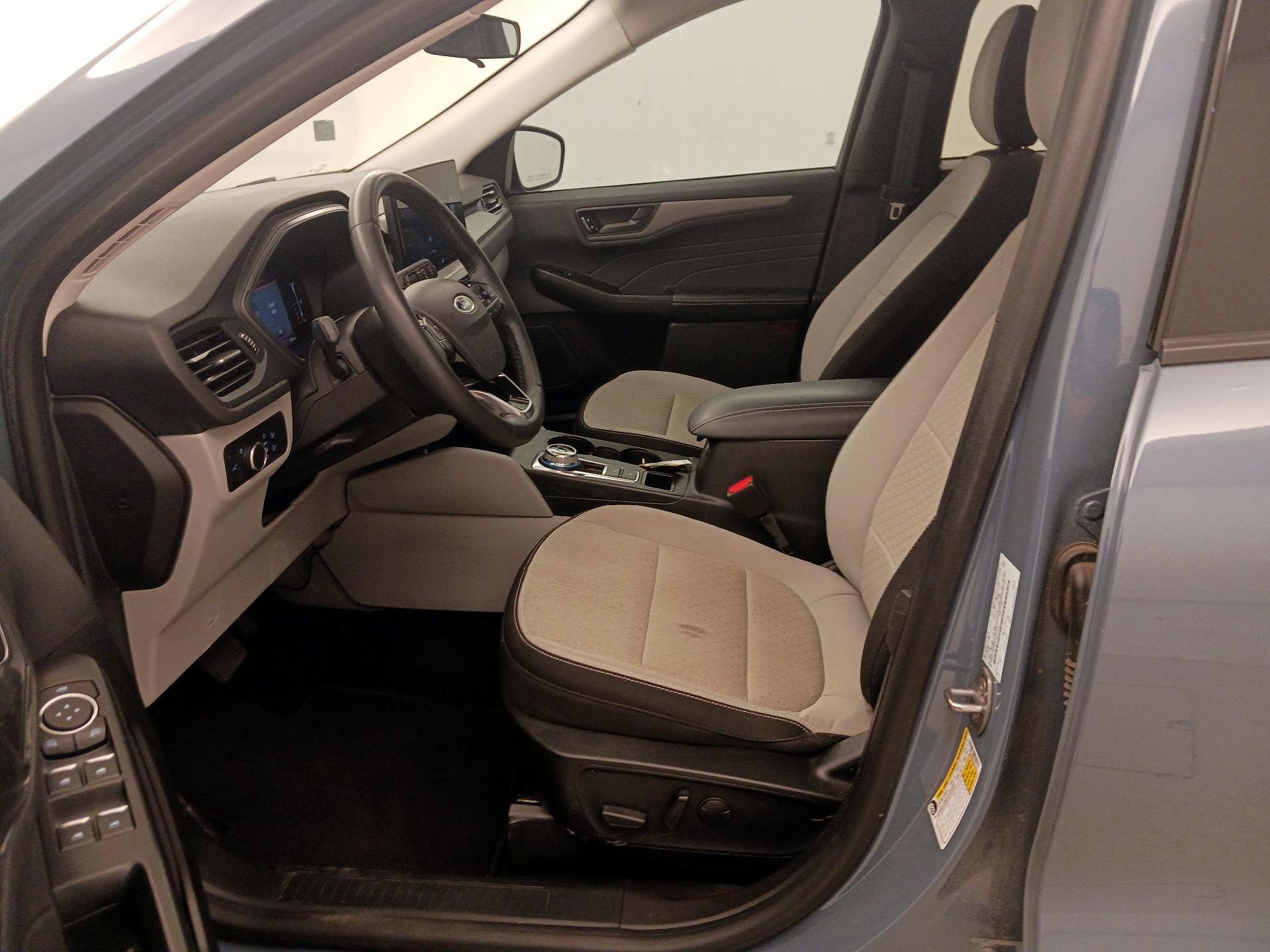 Thumbnail: 2023 Ford Escape - 11