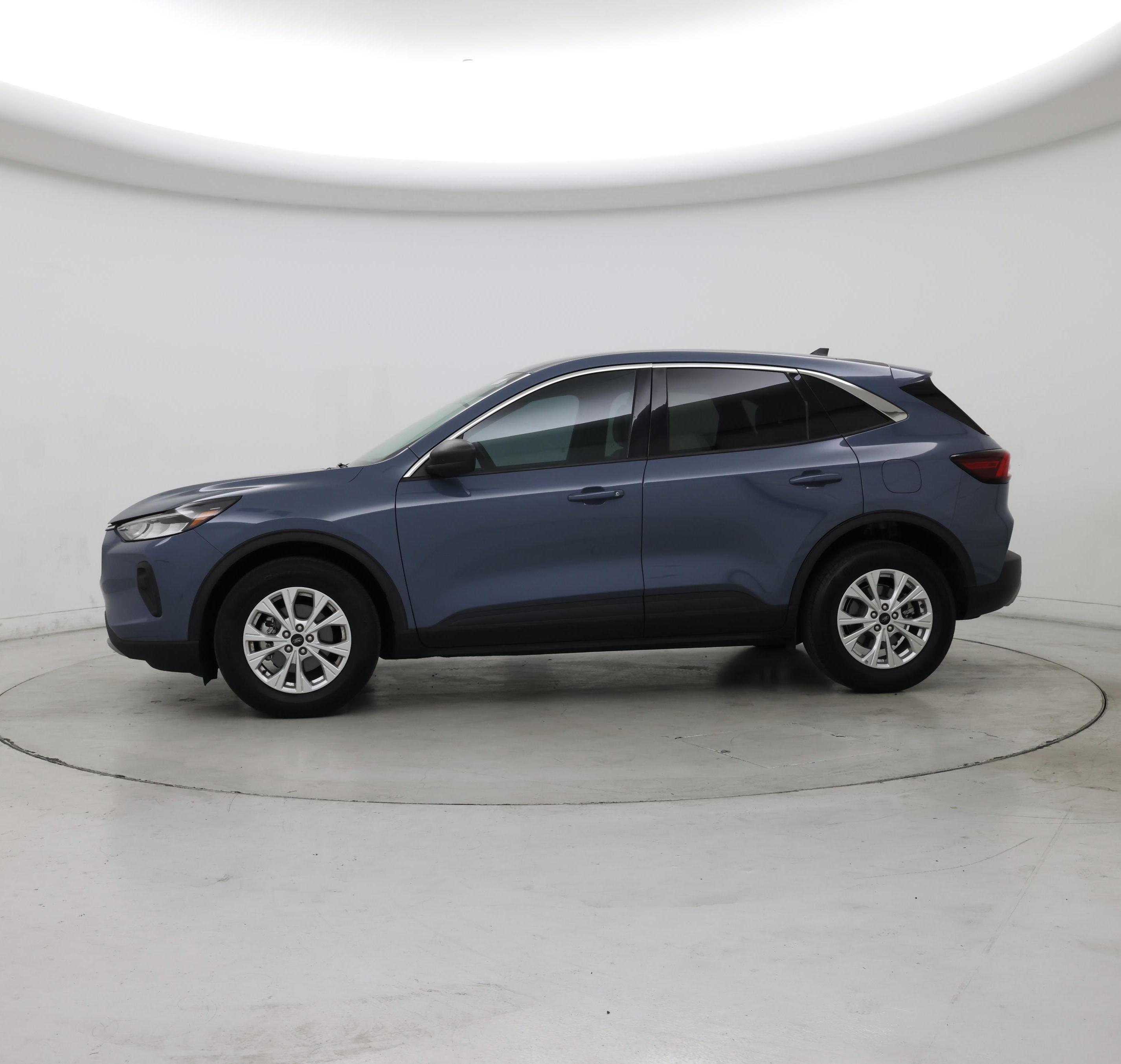 Thumbnail: 2023 Ford Escape - 3