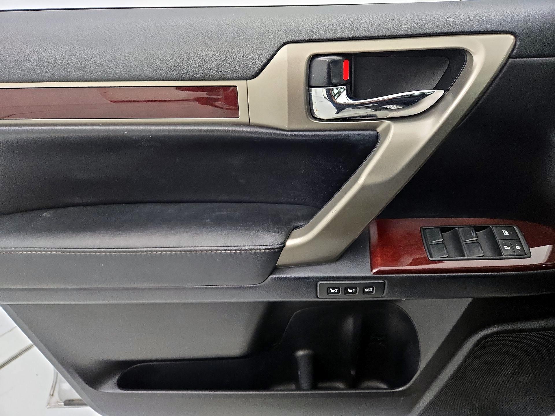 Thumbnail: 2015 Lexus GX - 12